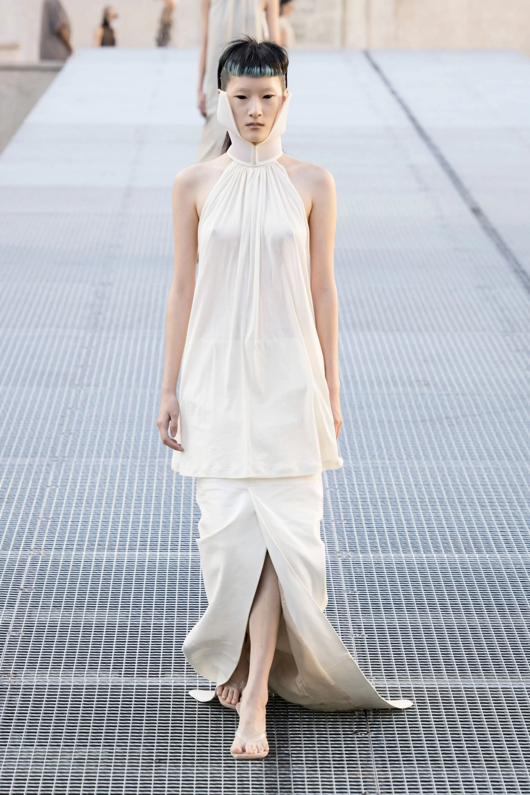 rick-owens-spring-2027-ready-to-wear-look-13-scaled.jpg