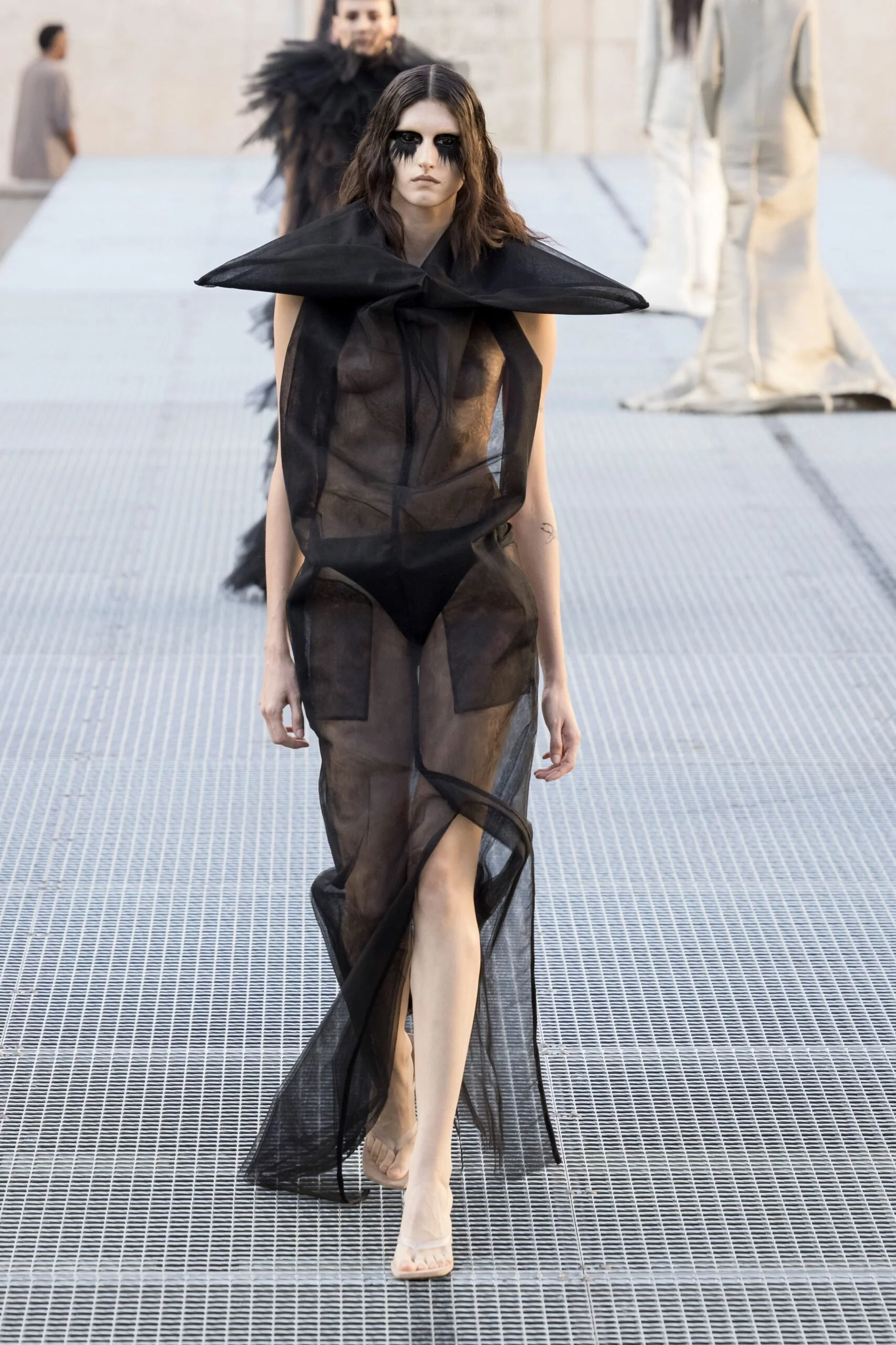 rick-owens-spring-2027-ready-to-wear-look-18-scaled.jpg