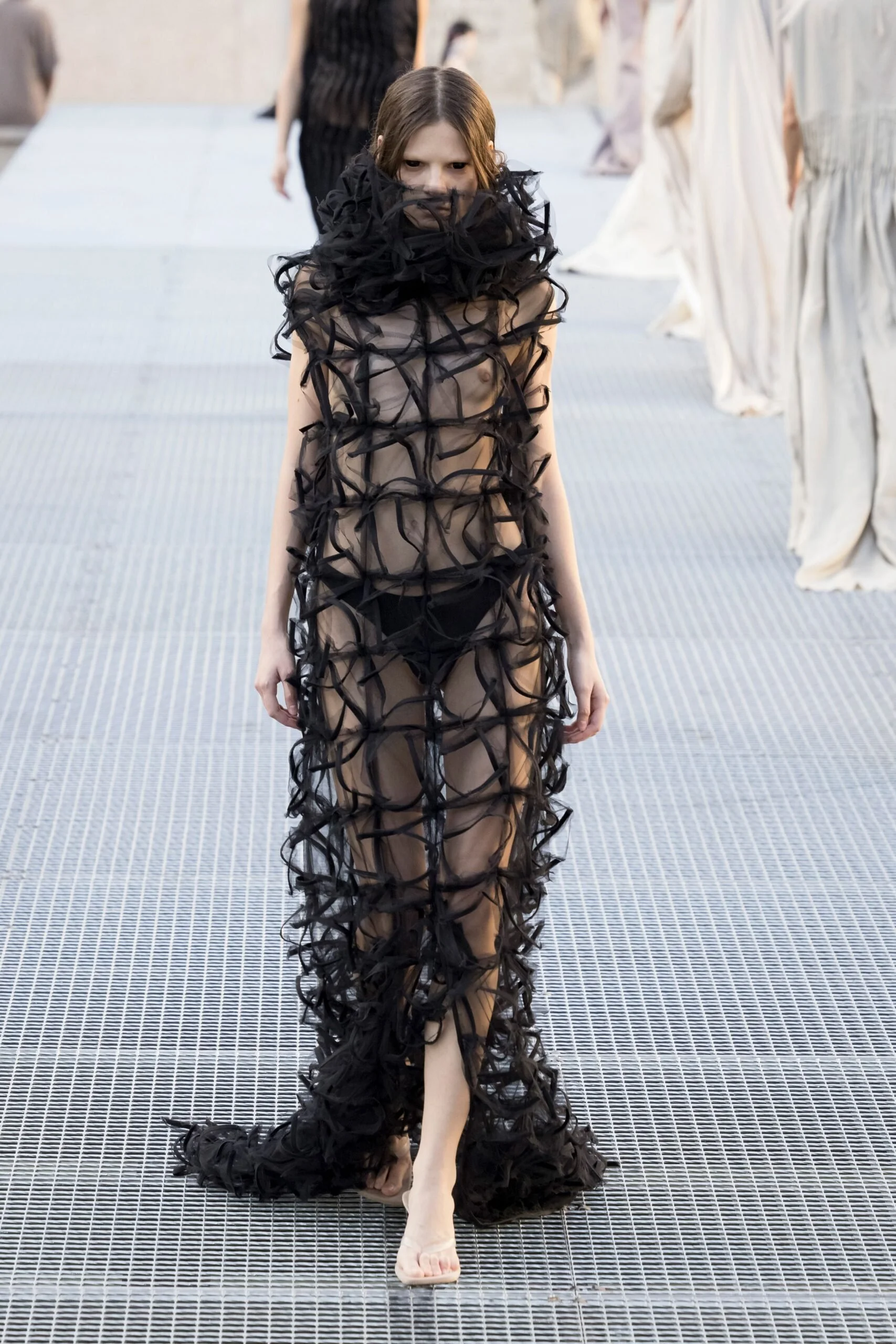 rick-owens-spring-2027-ready-to-wear-look-20-scaled.jpg