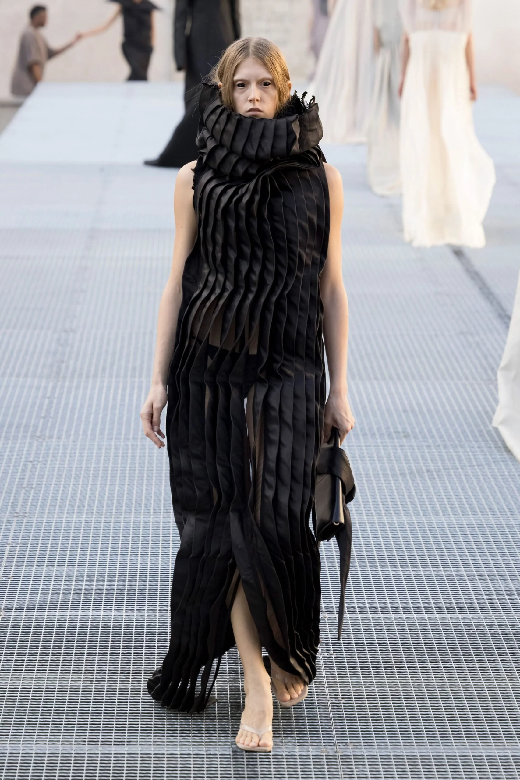 rick-owens-spring-2027-ready-to-wear-look-21-scaled.jpg