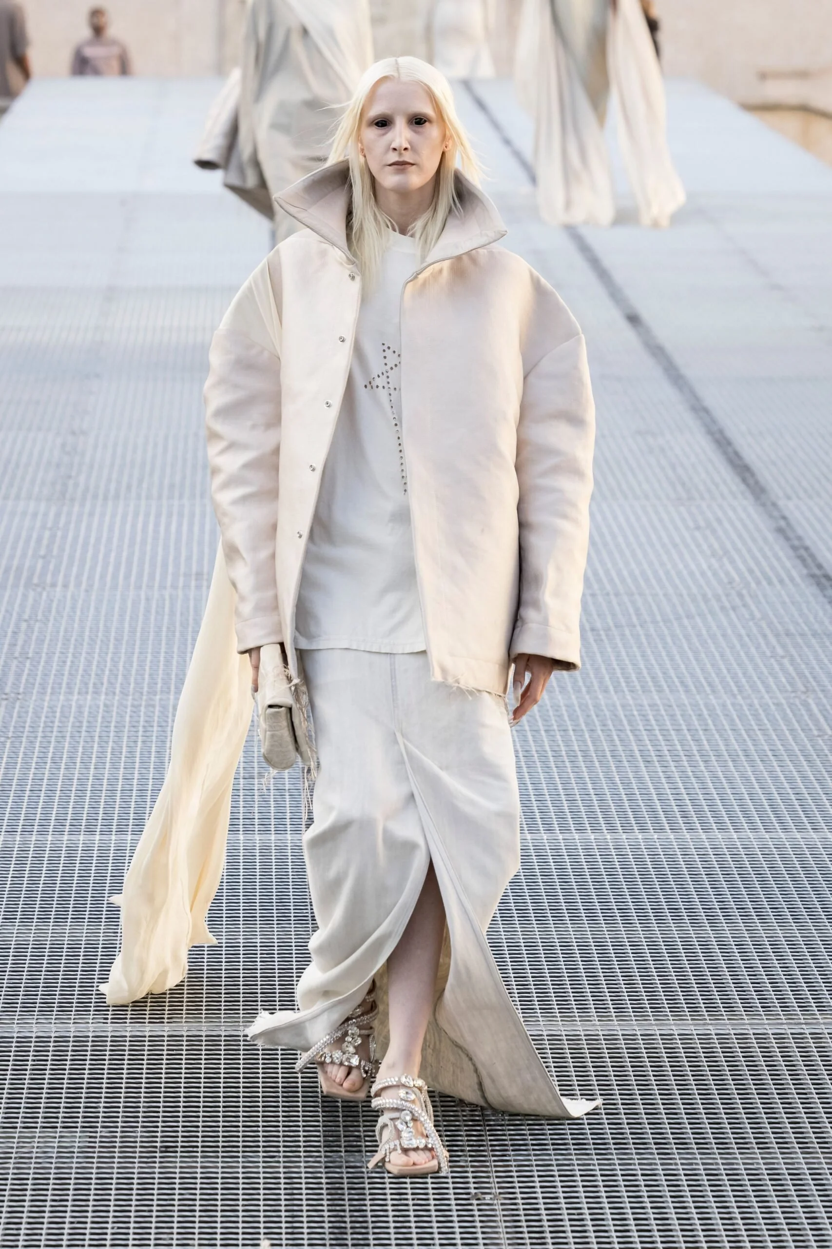 rick-owens-spring-2027-ready-to-wear-look-26-scaled.jpg
