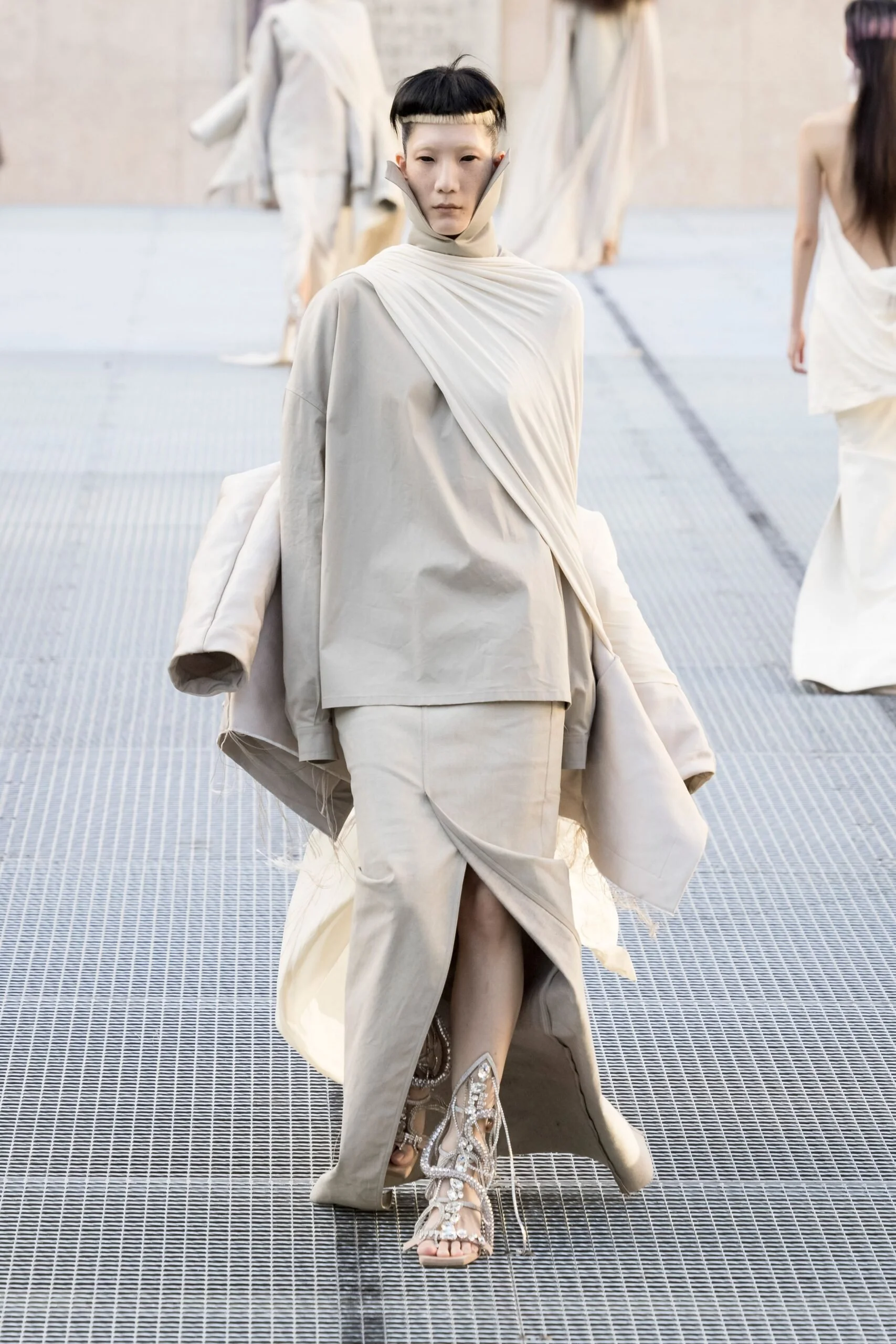 rick-owens-spring-2027-ready-to-wear-look-27-scaled.jpg