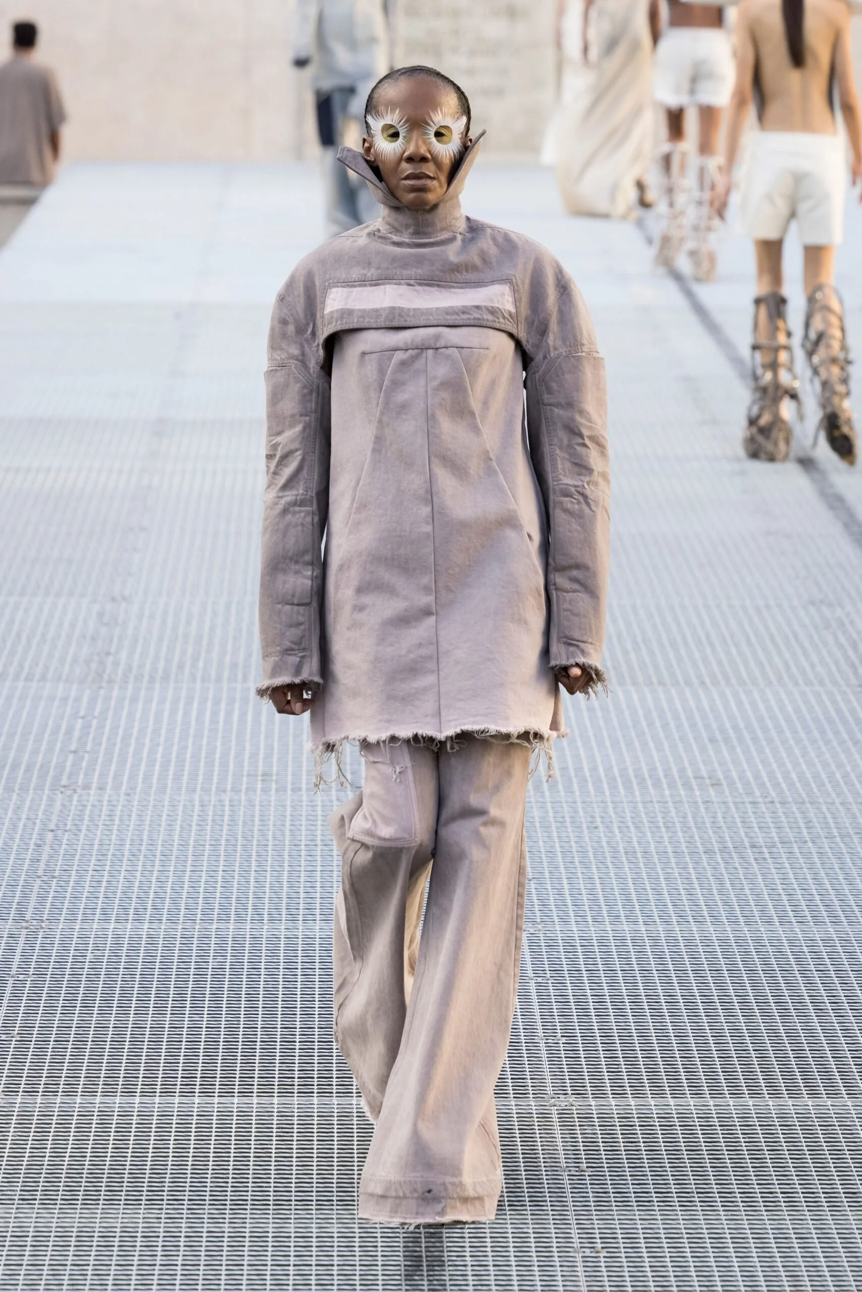 rick-owens-spring-2027-ready-to-wear-look-29-scaled.jpg