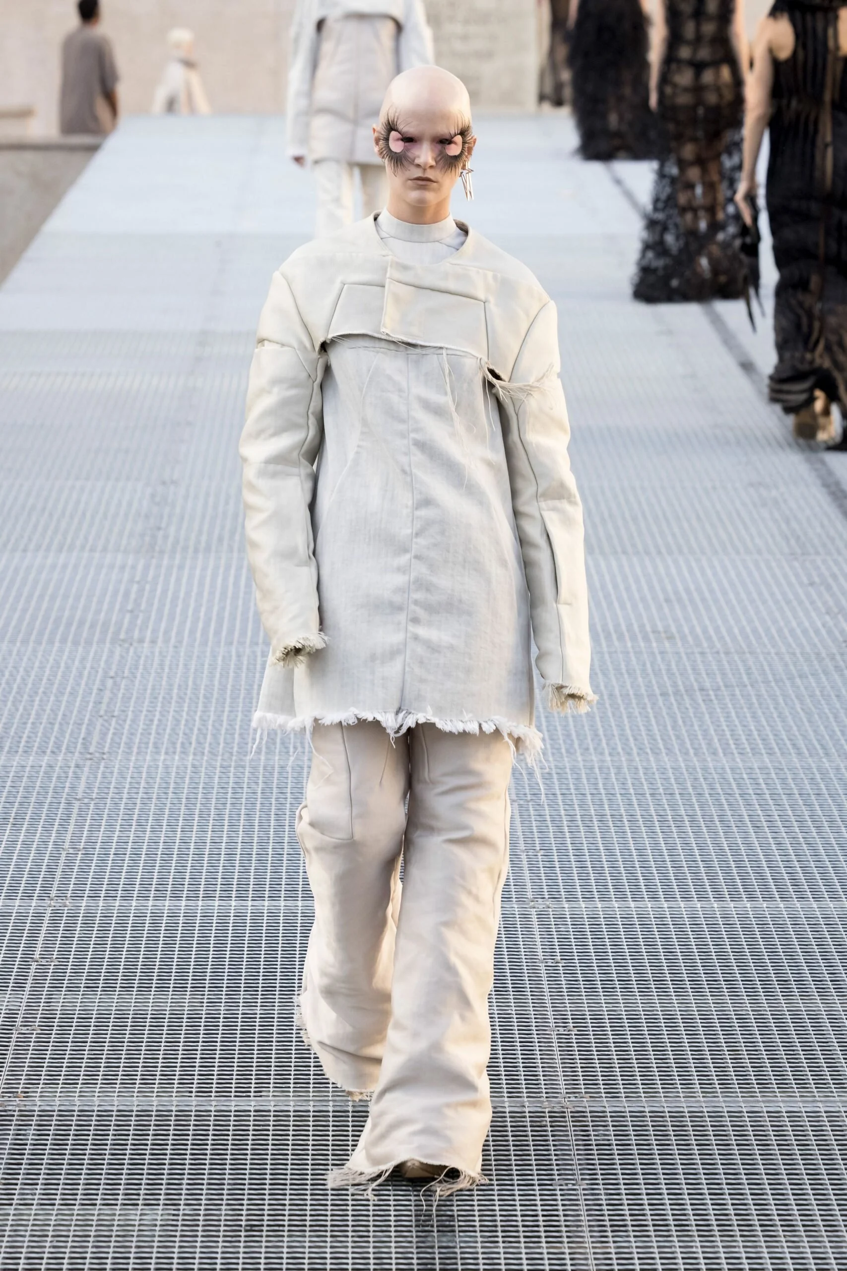 rick-owens-spring-2027-ready-to-wear-look-31-scaled.jpg