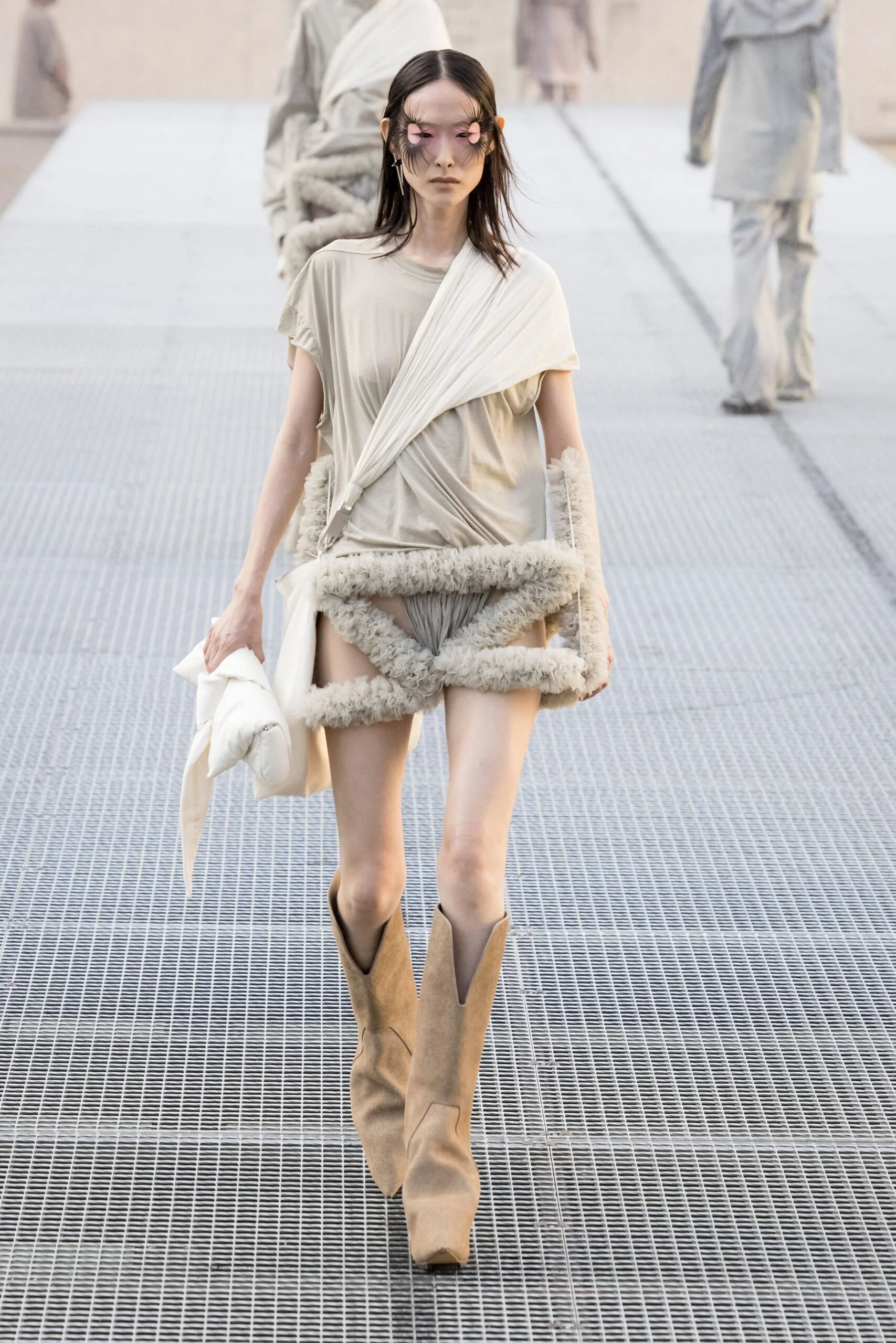 rick-owens-spring-2027-ready-to-wear-look-41-scaled.jpg
