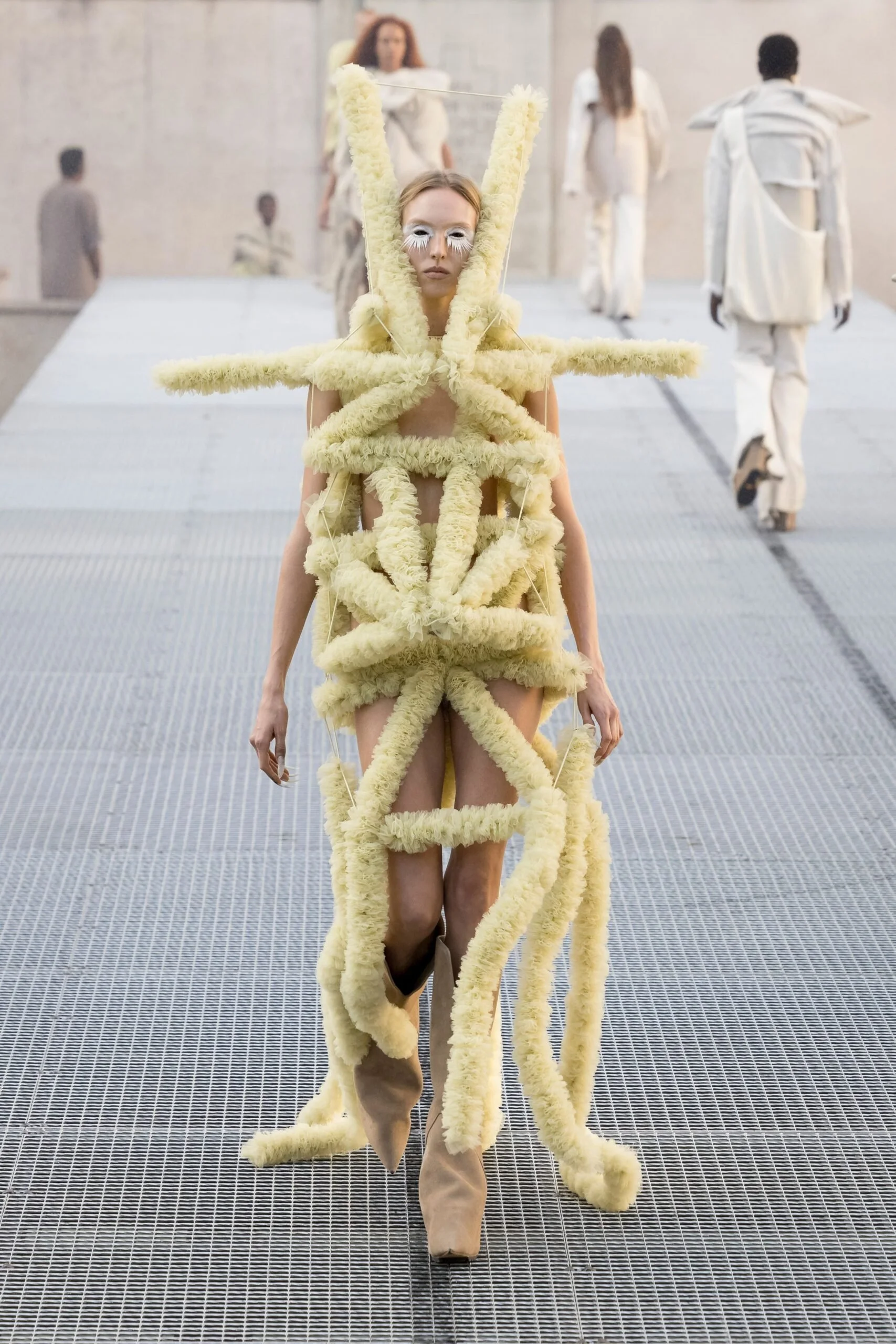 rick-owens-spring-2027-ready-to-wear-look-45-scaled.jpg