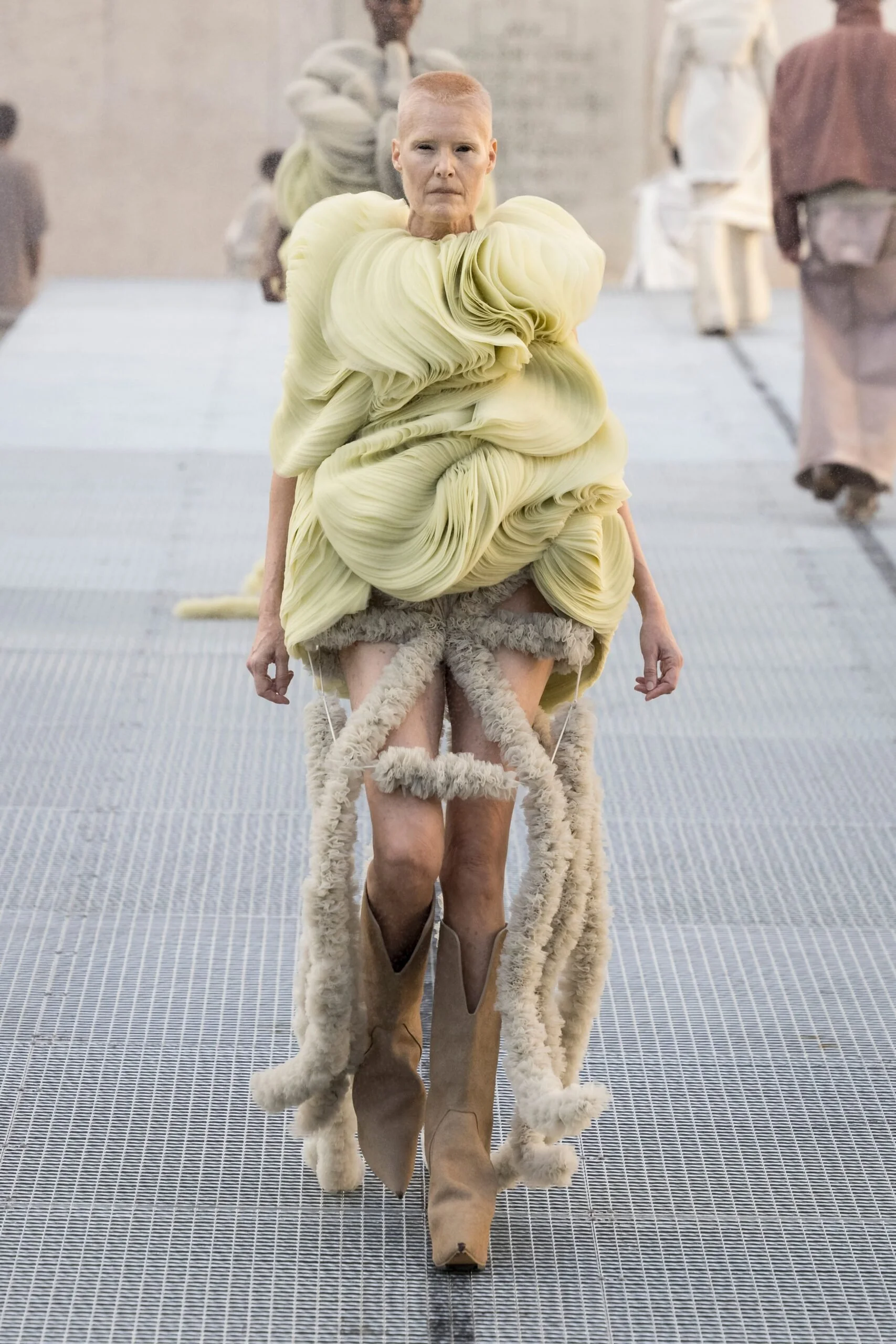 rick-owens-spring-2027-ready-to-wear-look-47-scaled.jpg