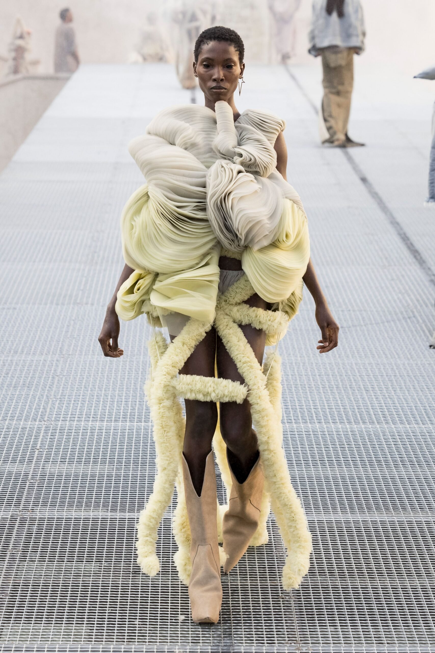 rick-owens-spring-2027-ready-to-wear-look-48-scaled.jpg