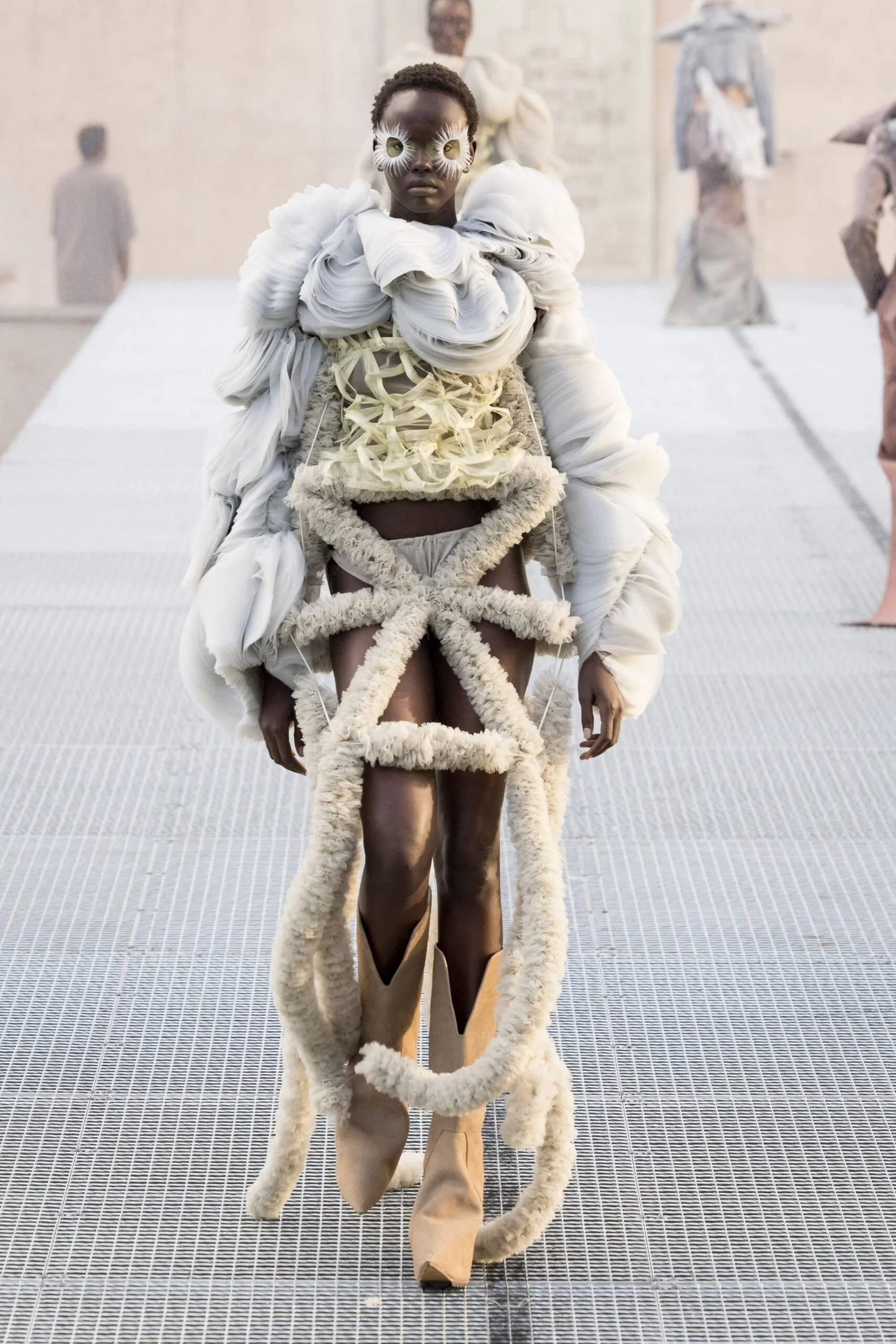 rick-owens-spring-2027-ready-to-wear-look-49-scaled.jpg
