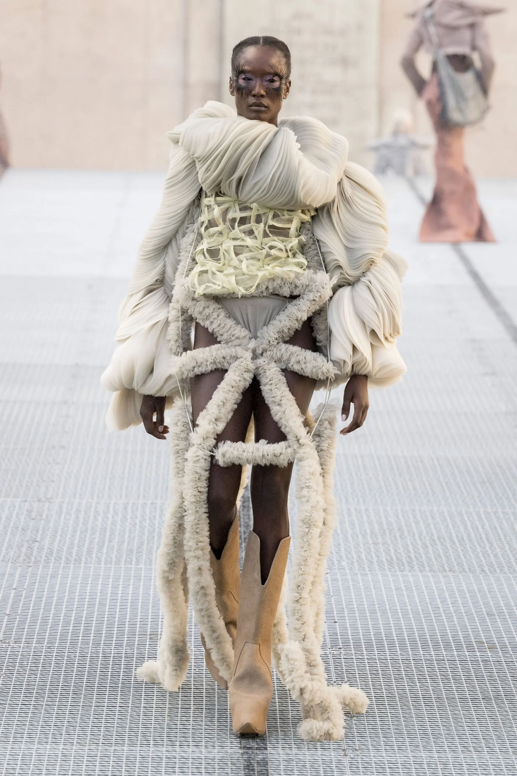 rick-owens-spring-2027-ready-to-wear-look-50-scaled.jpg