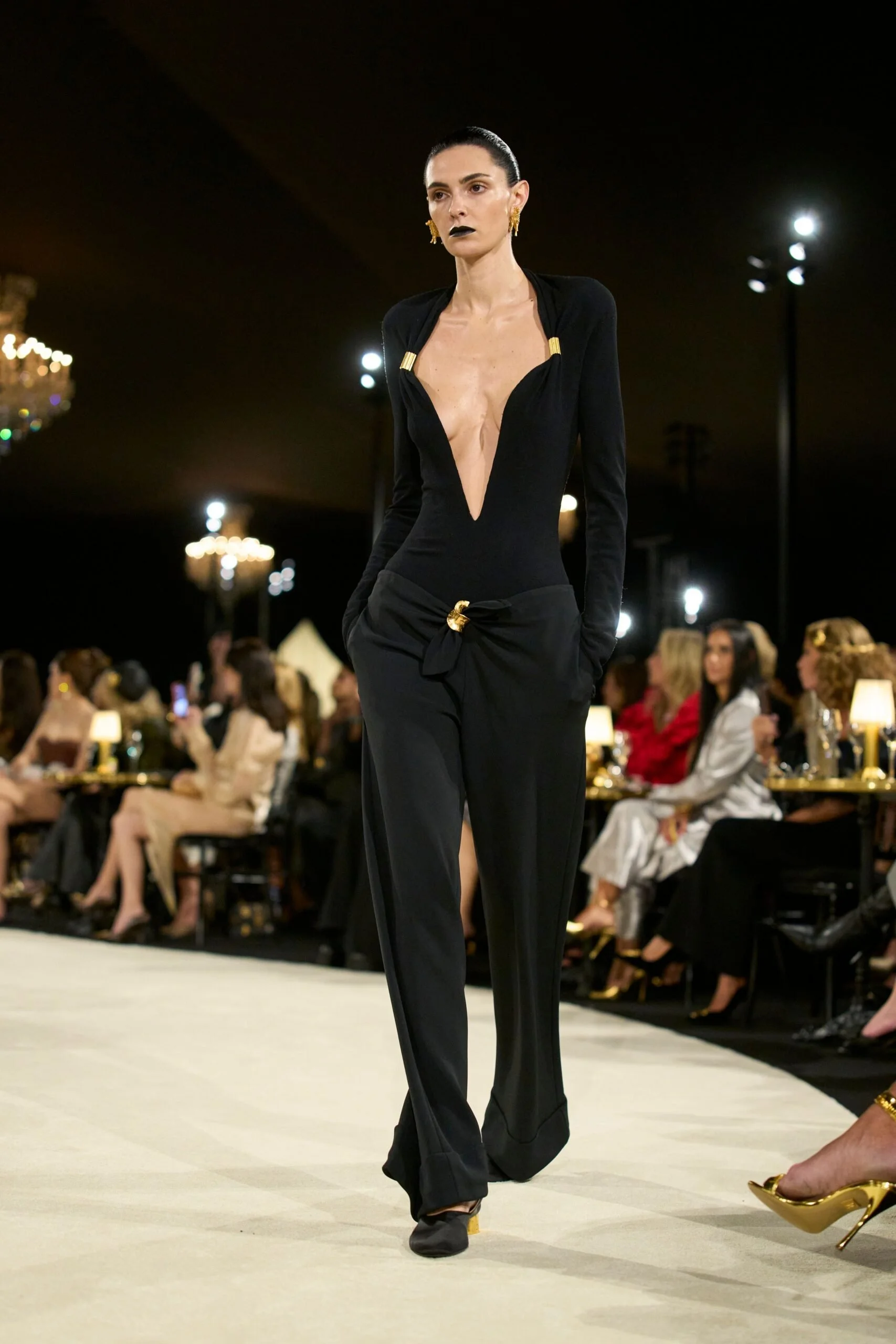 schiaparelli-spring-2027-ready-to-wear-look-06-scaled.jpg