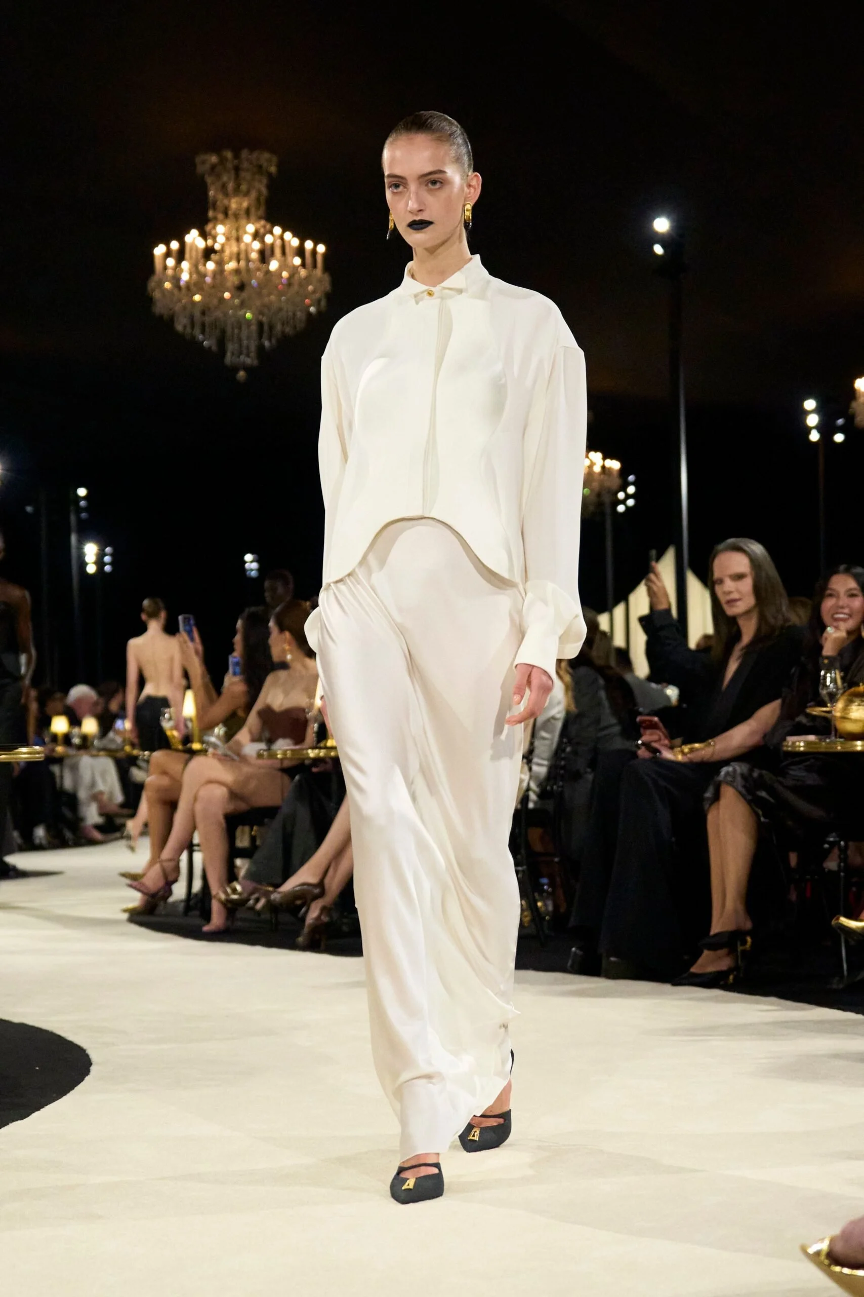 schiaparelli-spring-2027-ready-to-wear-look-09-scaled.jpg