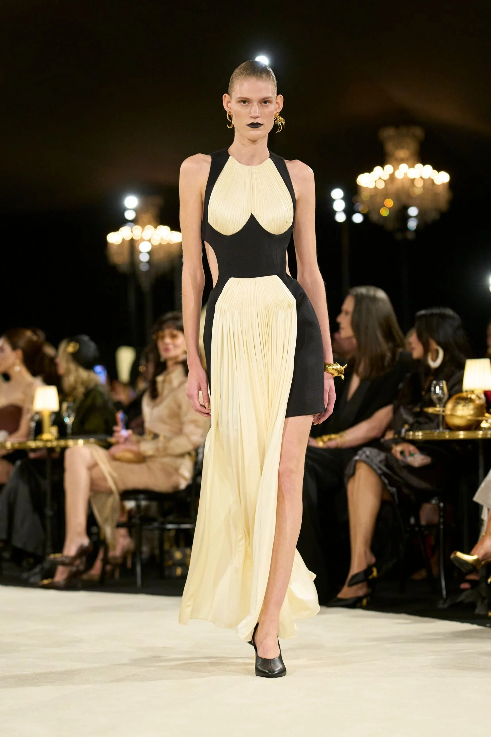 schiaparelli-spring-2027-ready-to-wear-look-14-scaled.jpg