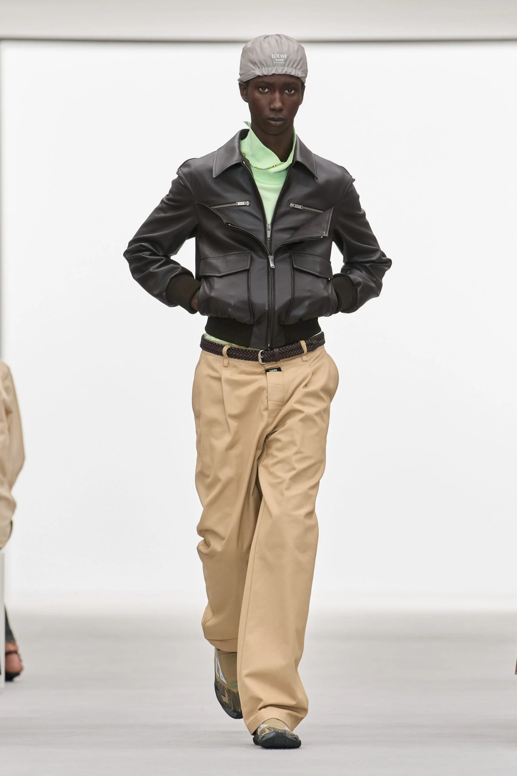 loewe-spring-2027-ready-to-wear-look-06-scaled.jpg