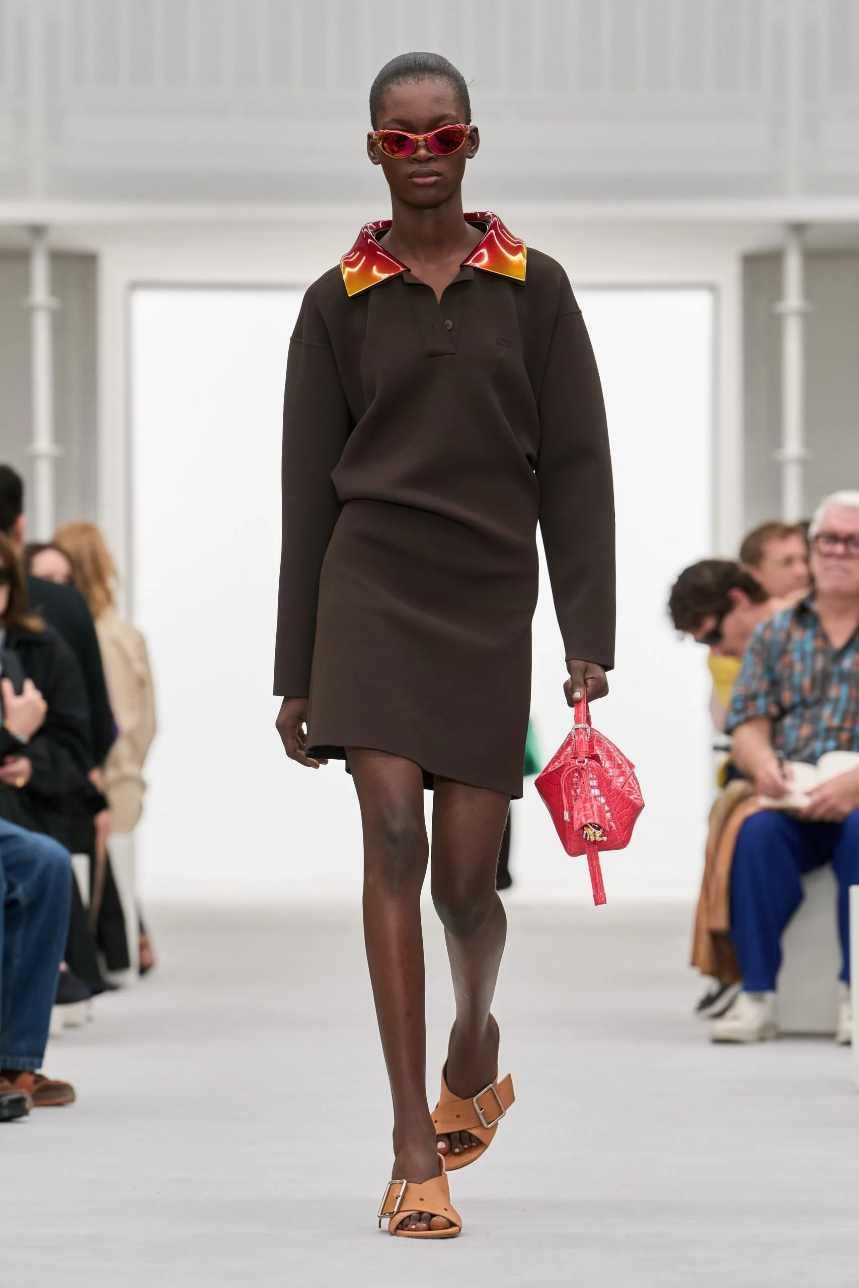 loewe-spring-2027-ready-to-wear-look-07-scaled.jpg