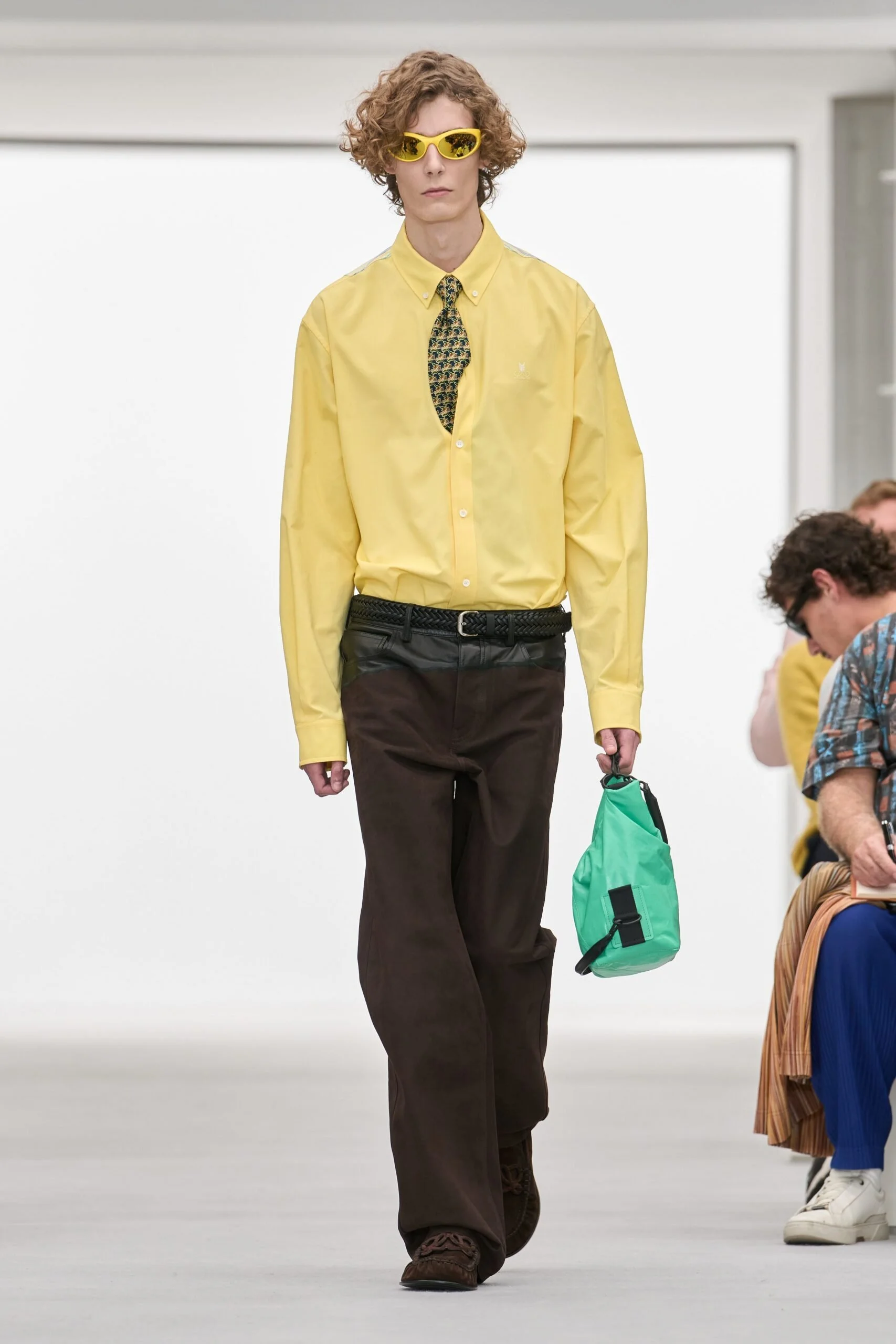 loewe-spring-2027-ready-to-wear-look-08-scaled.jpg