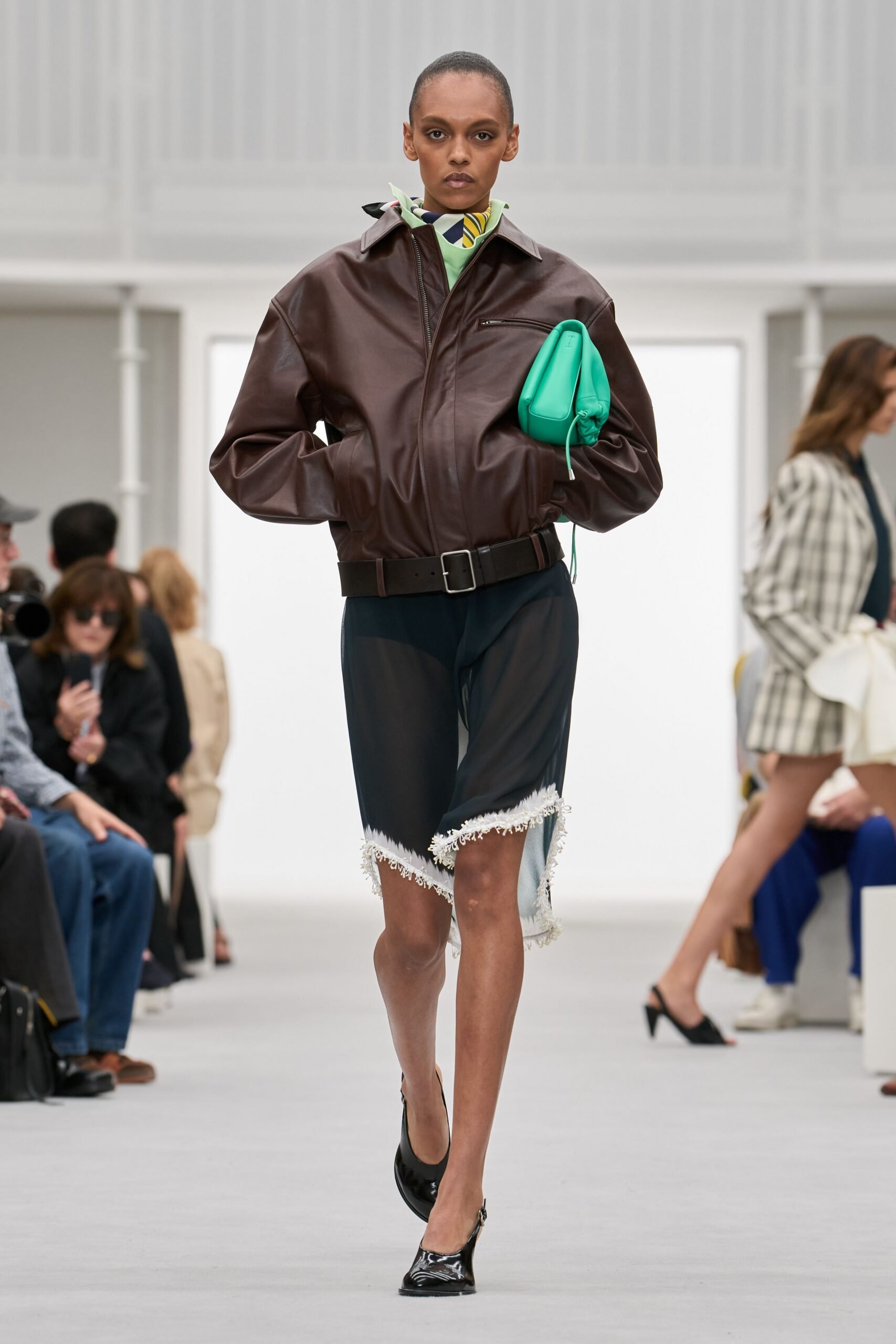 loewe-spring-2027-ready-to-wear-look-09-scaled.jpg