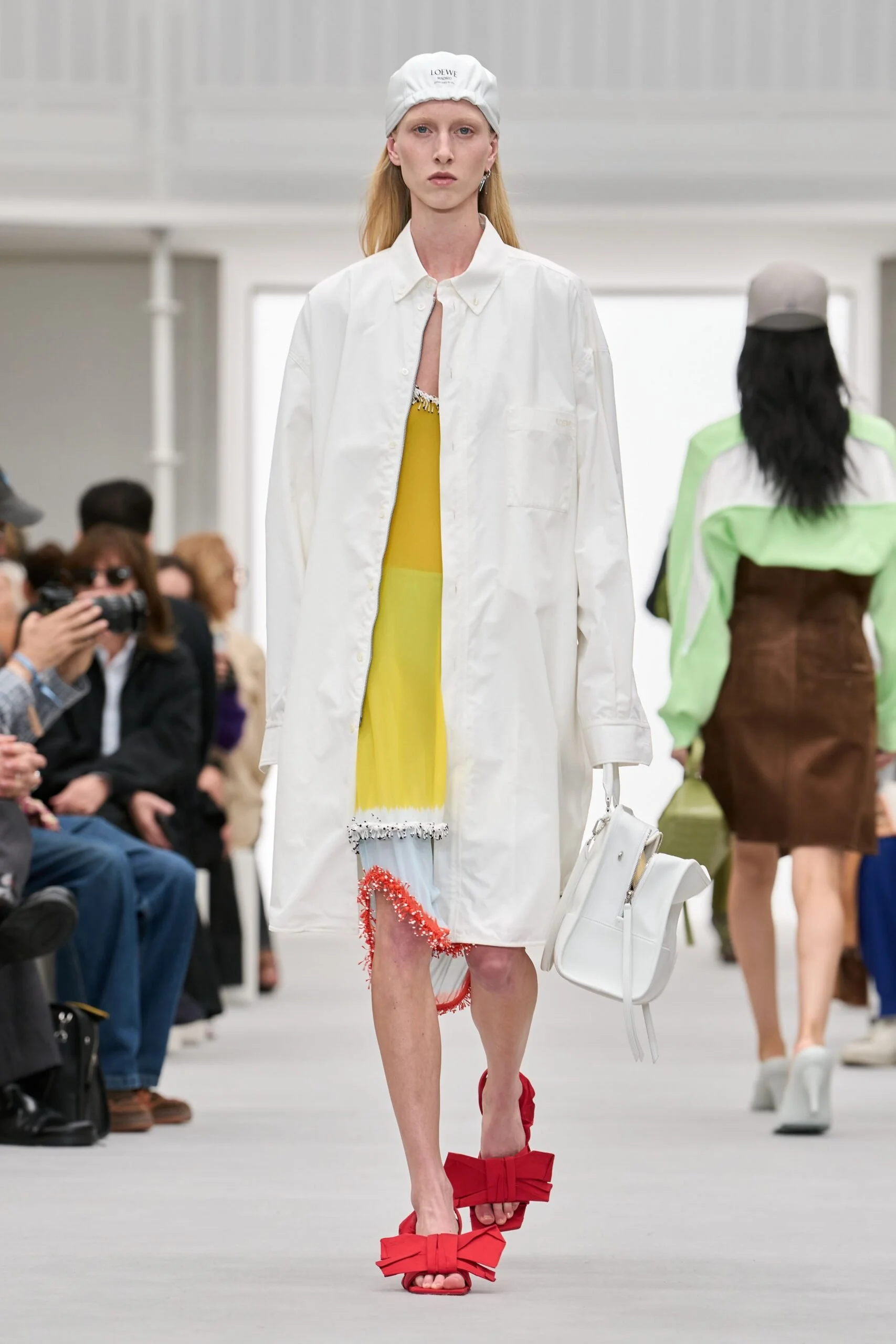 loewe-spring-2027-ready-to-wear-look-49-scaled.jpg
