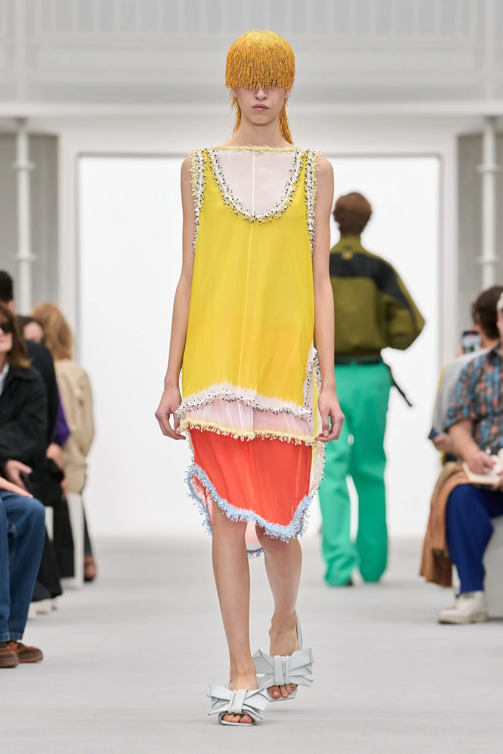 loewe-spring-2027-ready-to-wear-look-50-scaled.jpg