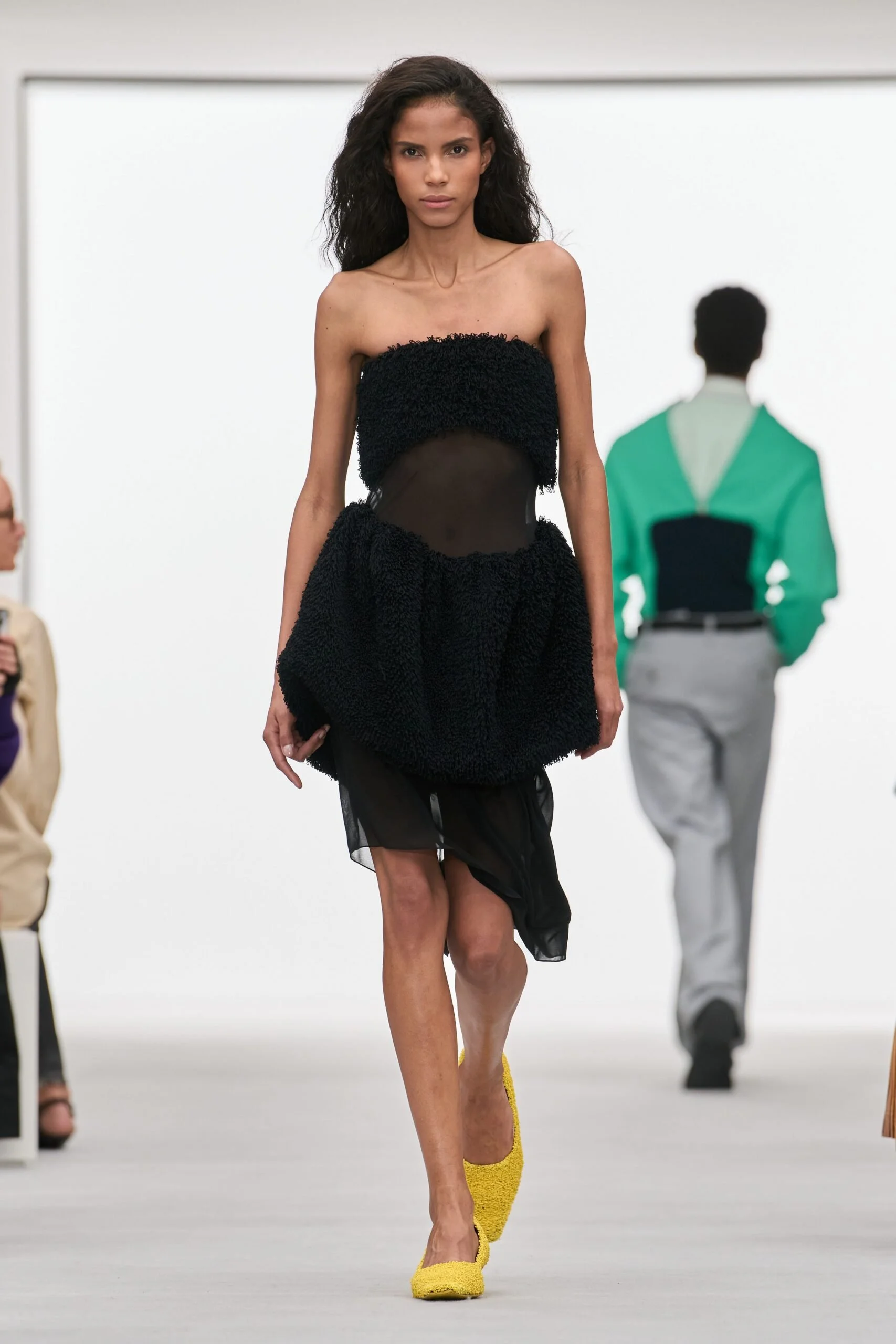 loewe-spring-2027-ready-to-wear-look-53-scaled.jpg