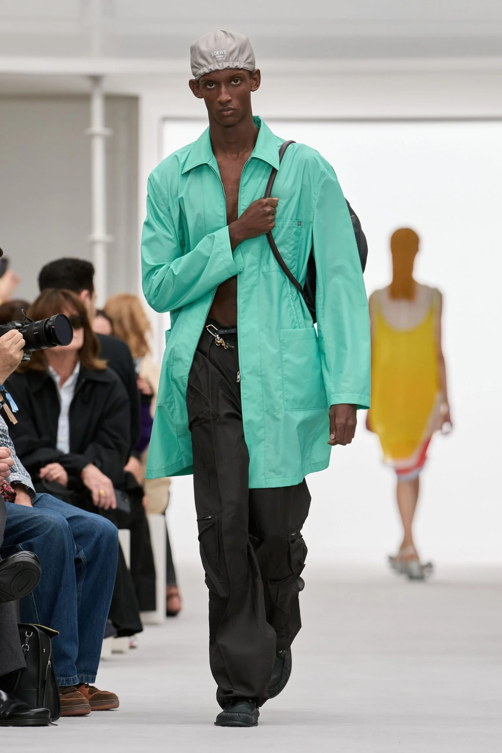 loewe-spring-2027-ready-to-wear-look-60-scaled.jpg