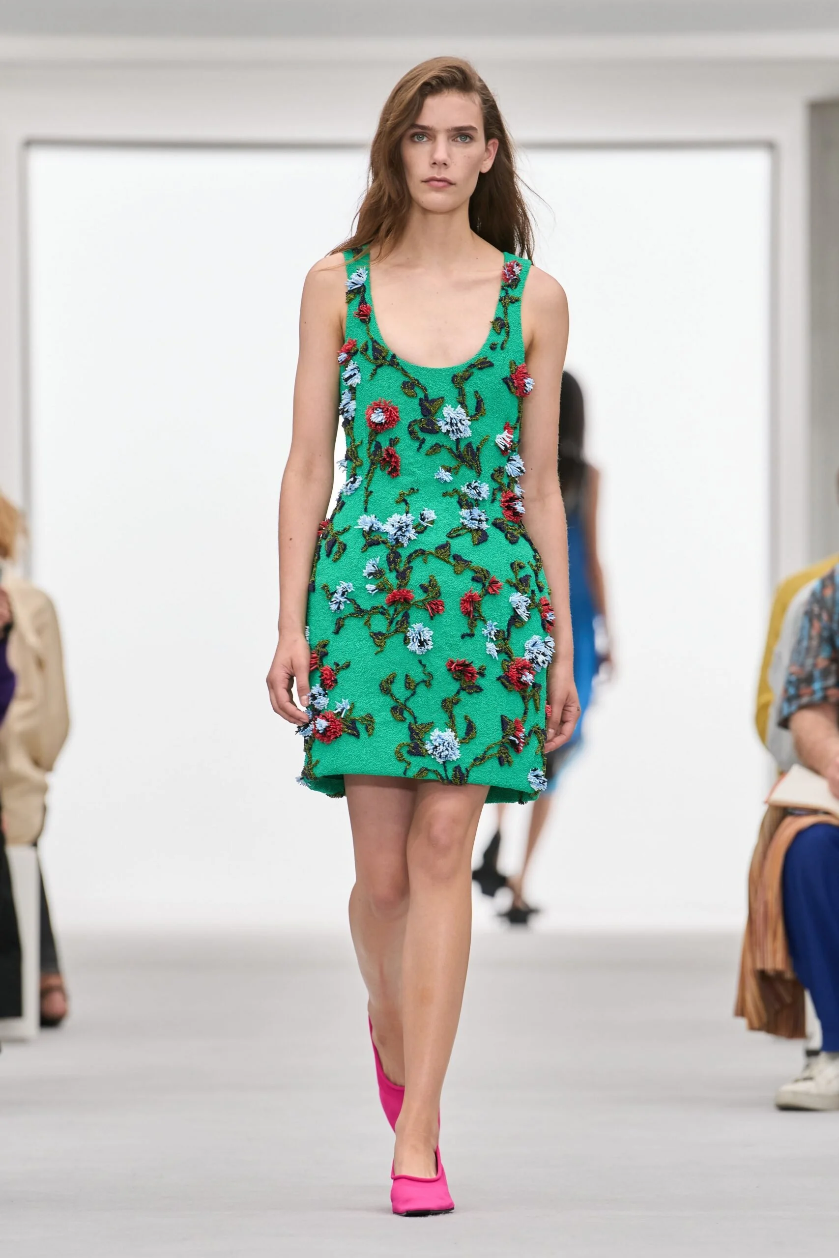 loewe-spring-2027-ready-to-wear-look-65-scaled.jpg