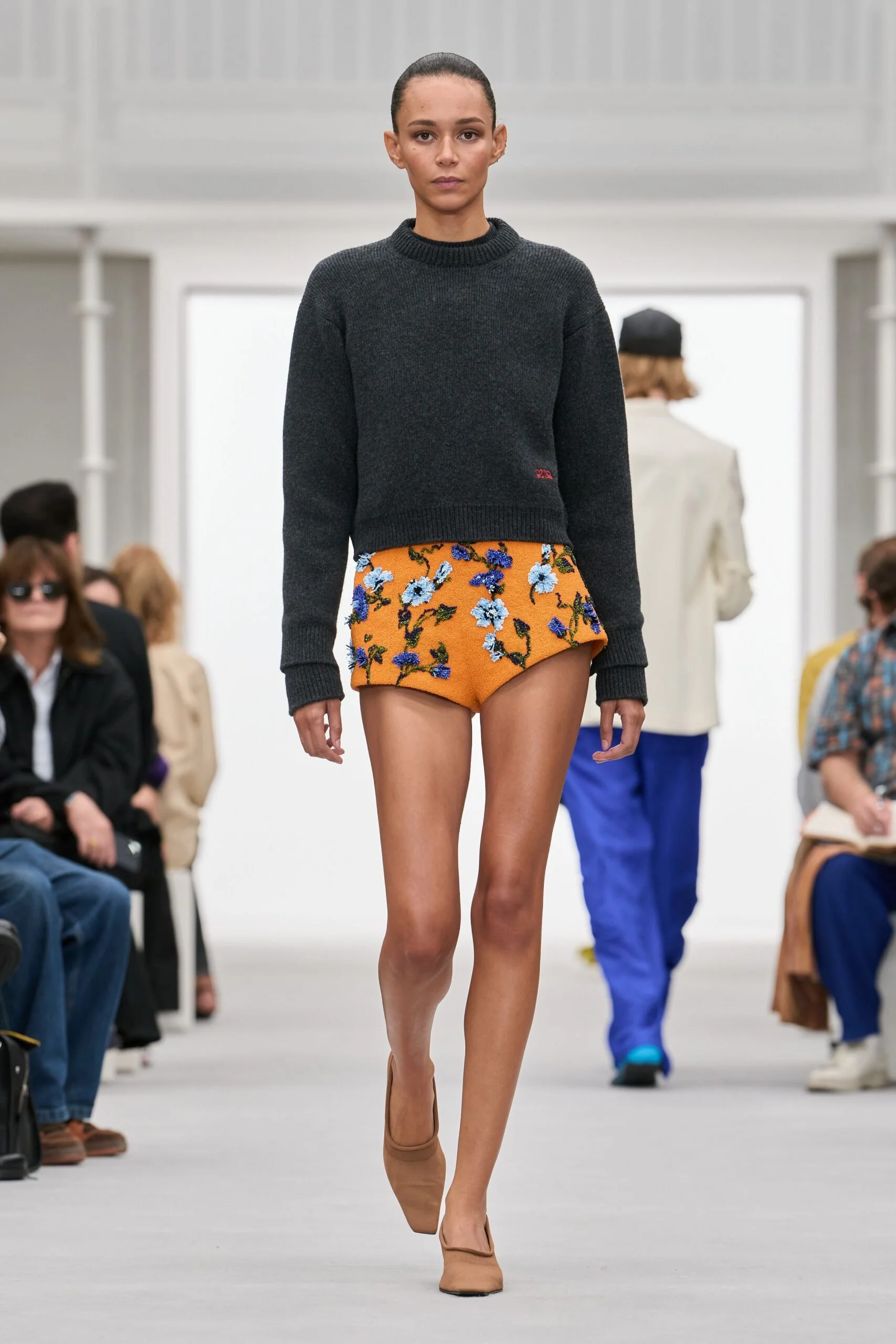 loewe-spring-2027-ready-to-wear-look-66-scaled.jpg
