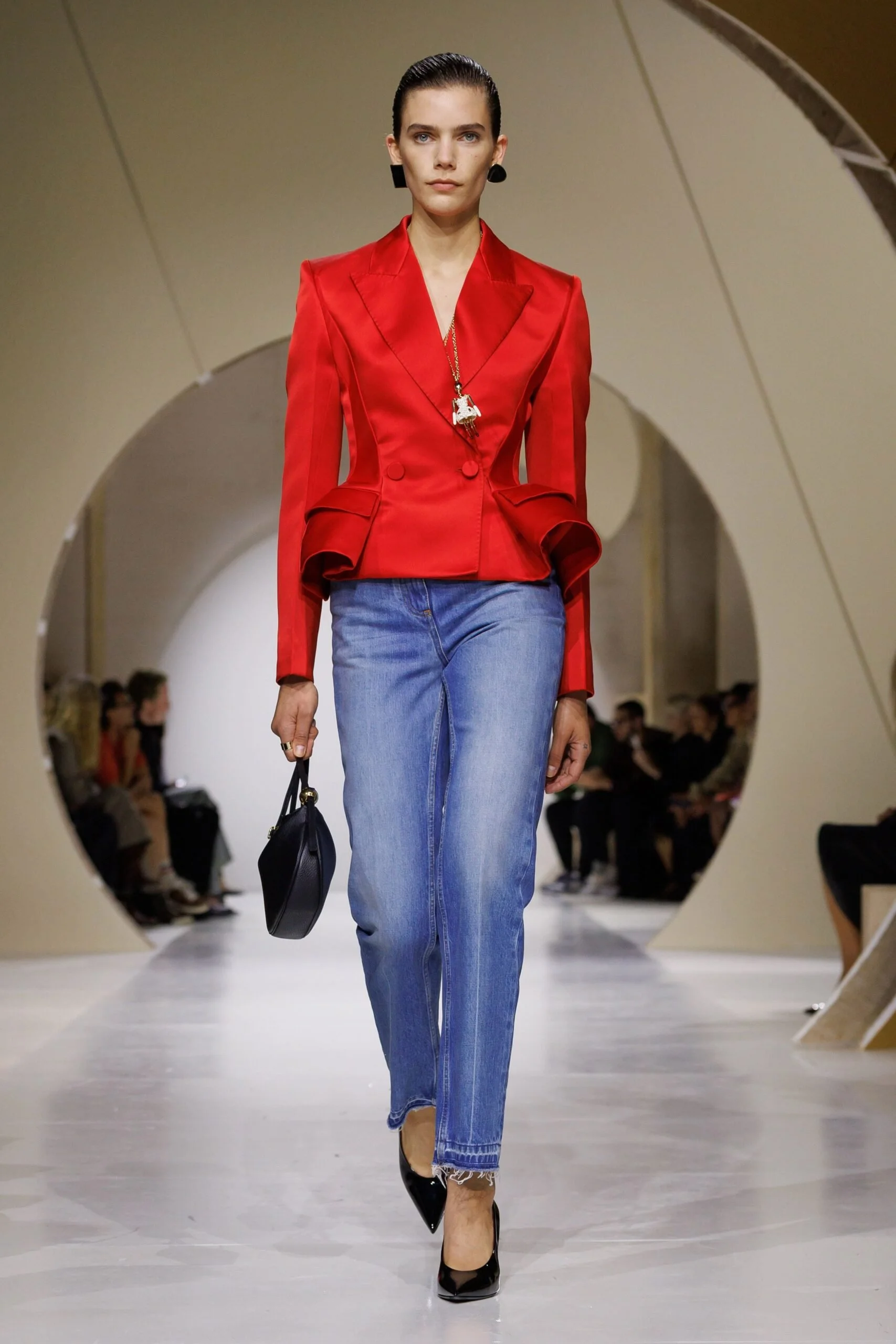 givenchy-spring-2027-ready-to-wear-look-08-scaled.jpg