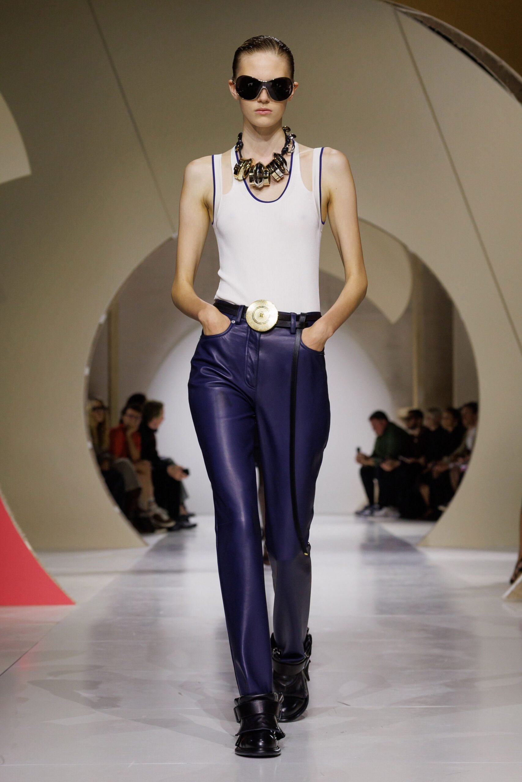 givenchy-spring-2027-ready-to-wear-look-30-scaled.jpg