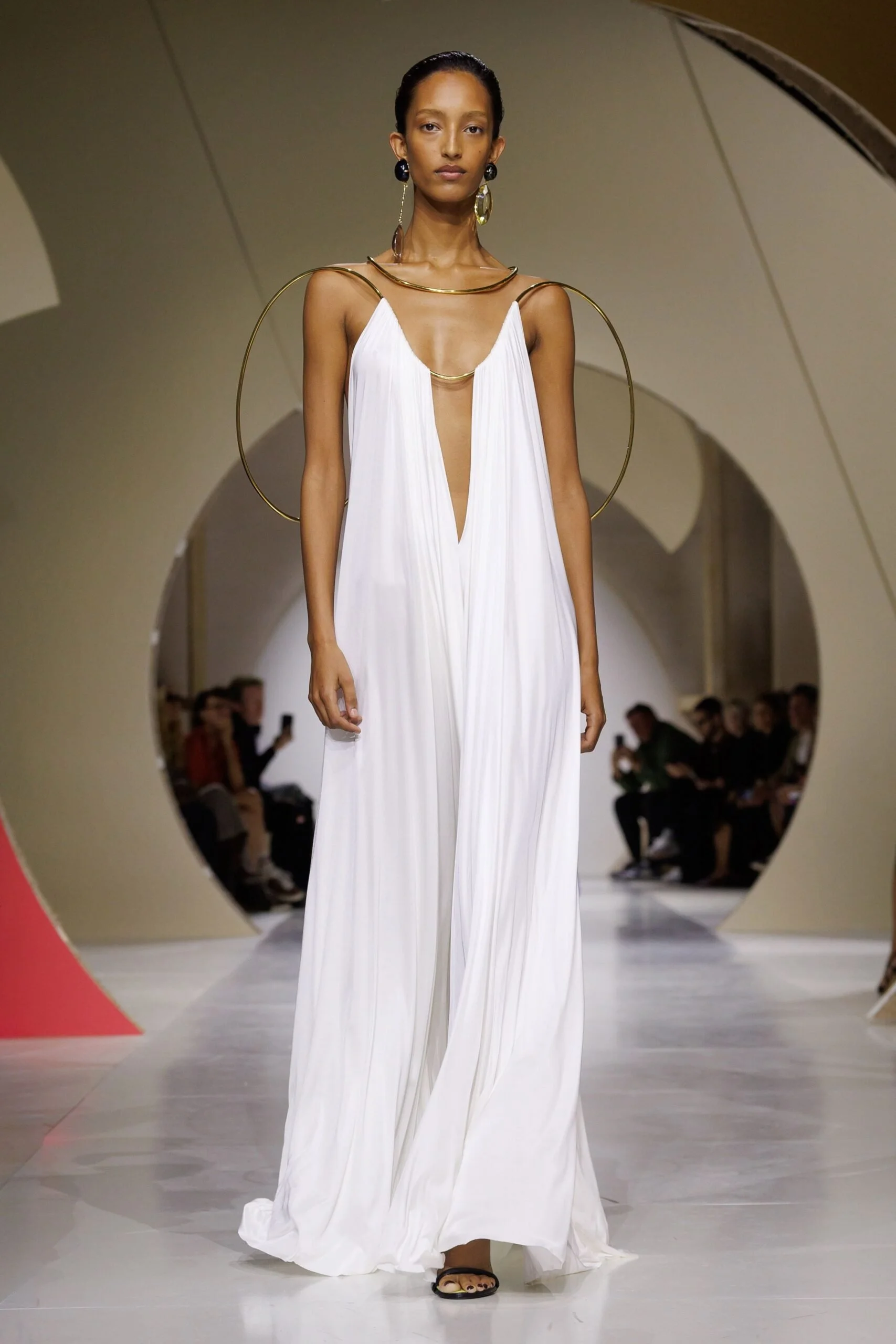 givenchy-spring-2027-ready-to-wear-look-39-scaled.jpg