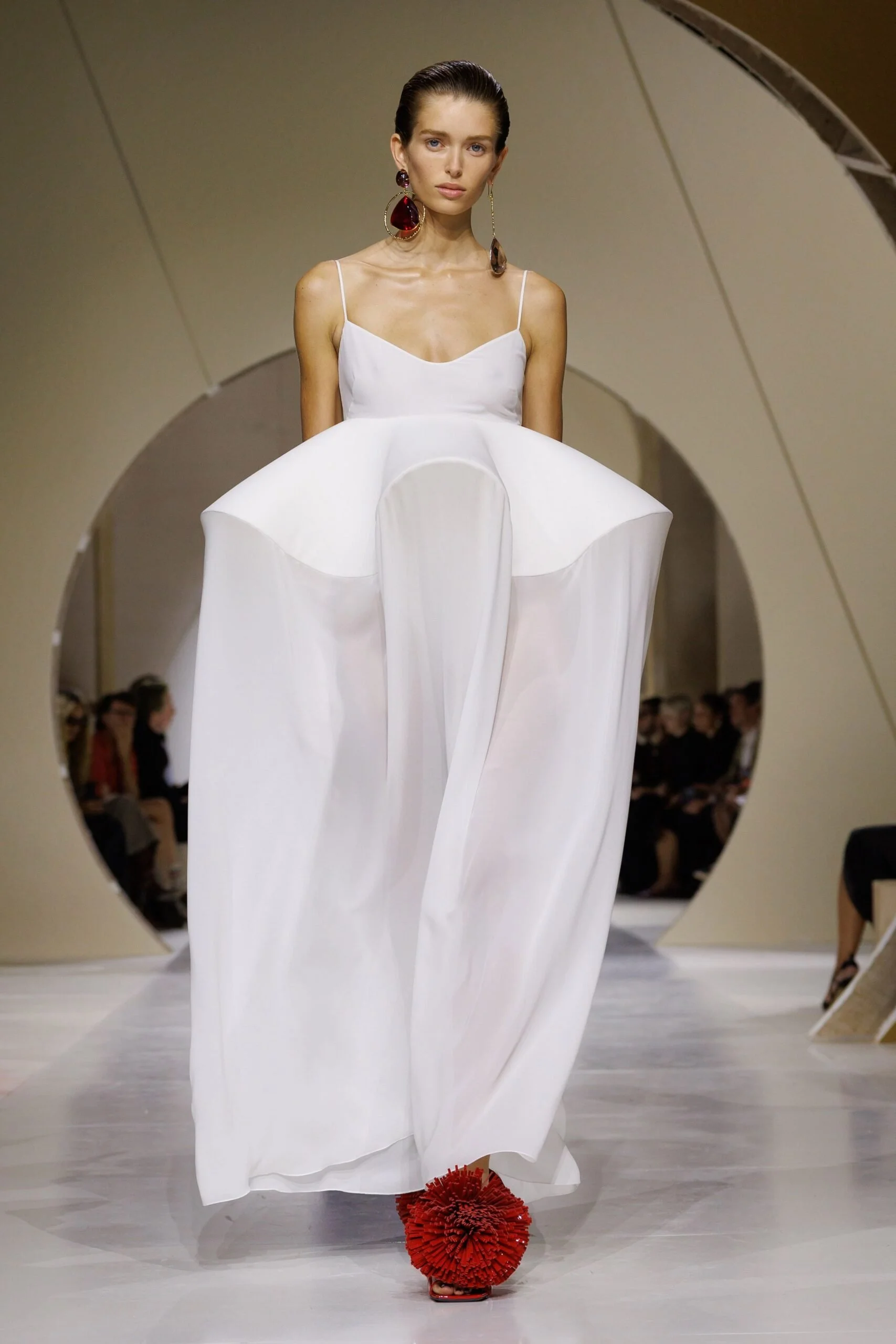 givenchy-spring-2027-ready-to-wear-look-45-scaled.jpg