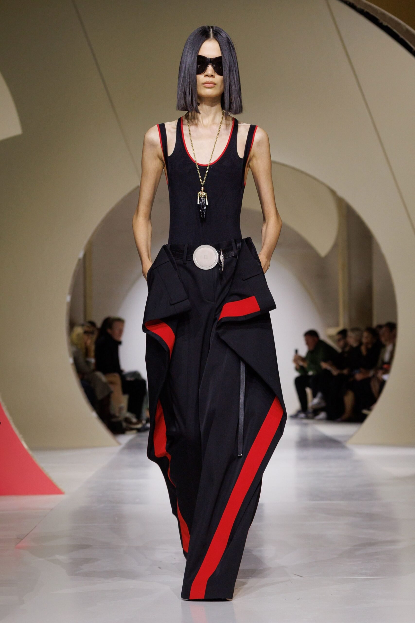 givenchy-spring-2027-ready-to-wear-look-47-scaled.jpg