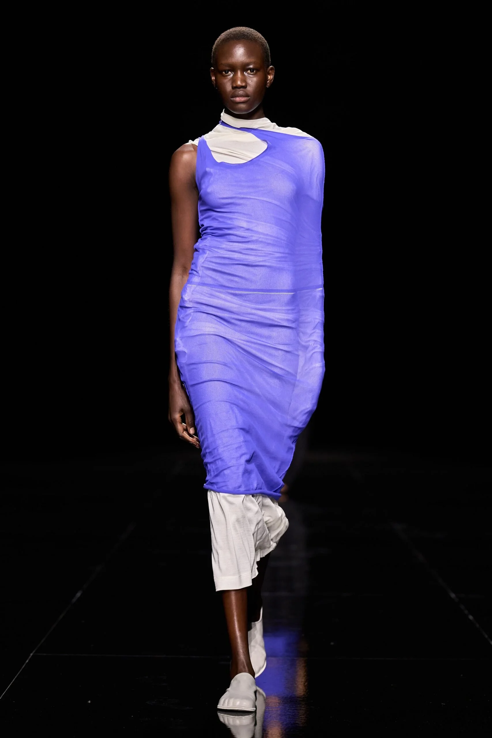 issey-miyake-spring-2027-ready-to-wear-look-07-scaled.jpg