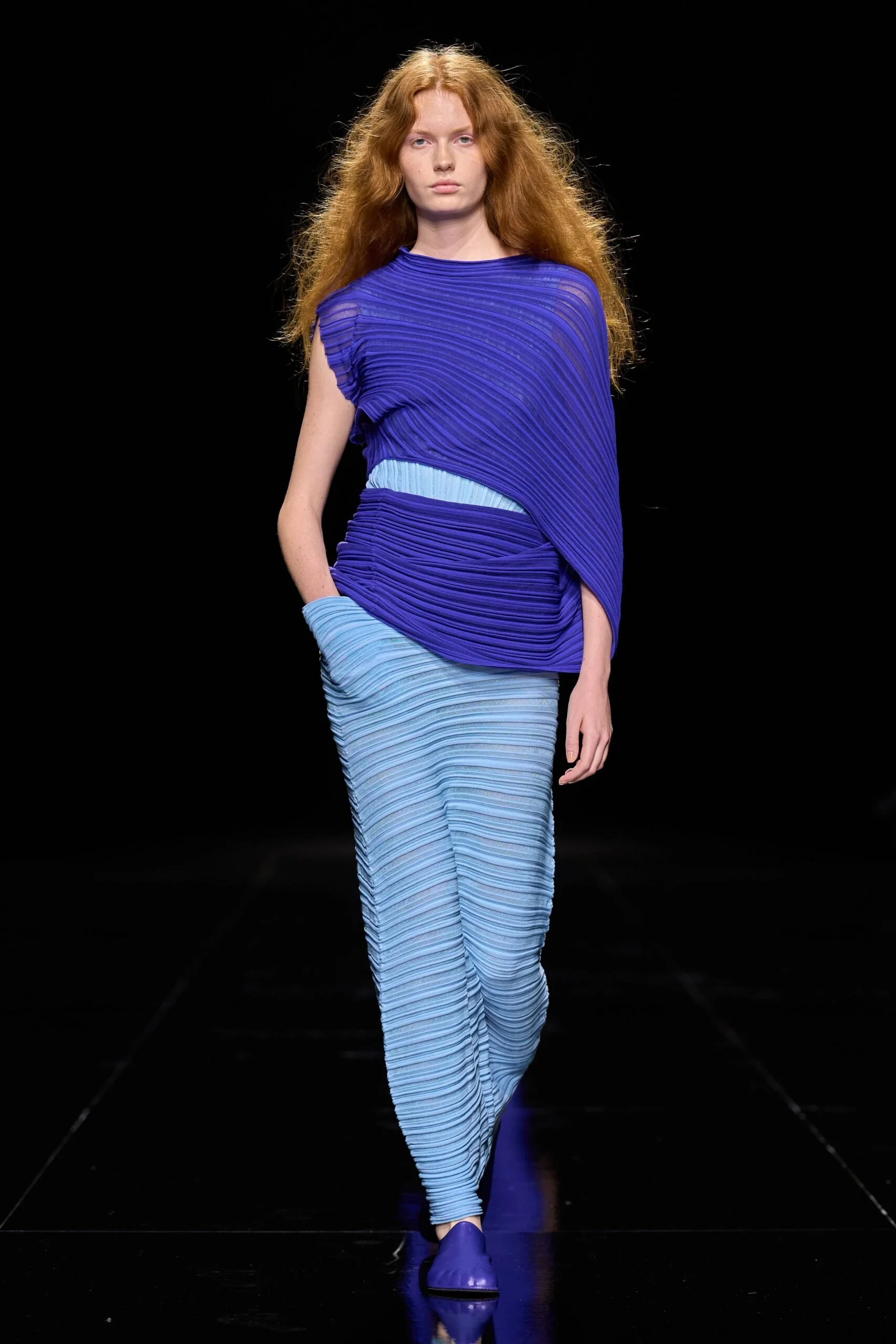 issey-miyake-spring-2027-ready-to-wear-look-09-scaled.jpg