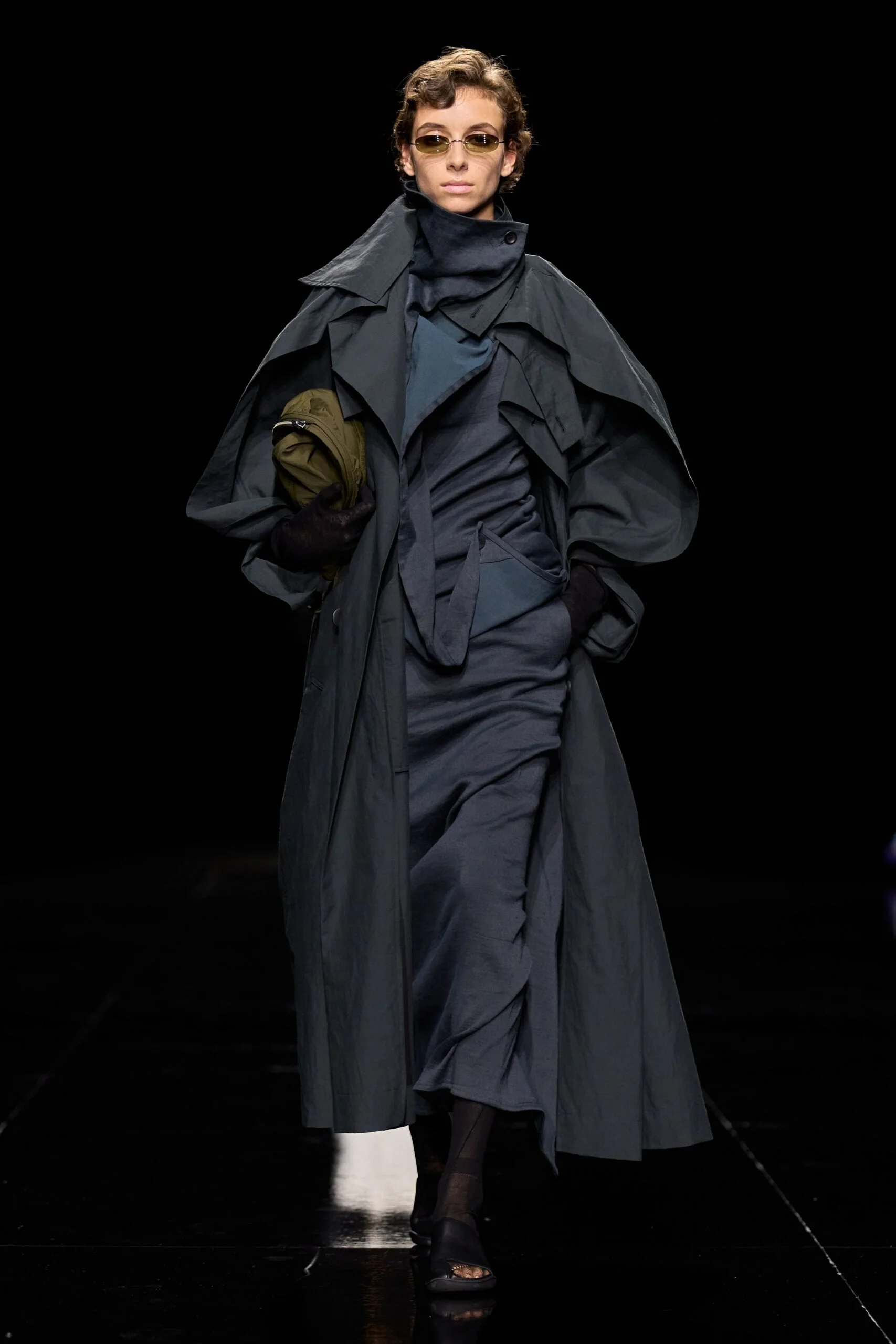 issey-miyake-spring-2027-ready-to-wear-look-13-scaled.jpg