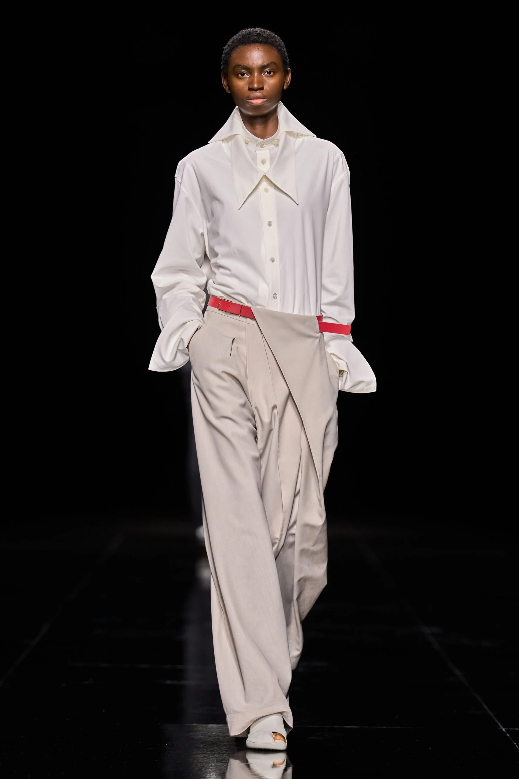 issey-miyake-spring-2027-ready-to-wear-look-17-scaled.jpg
