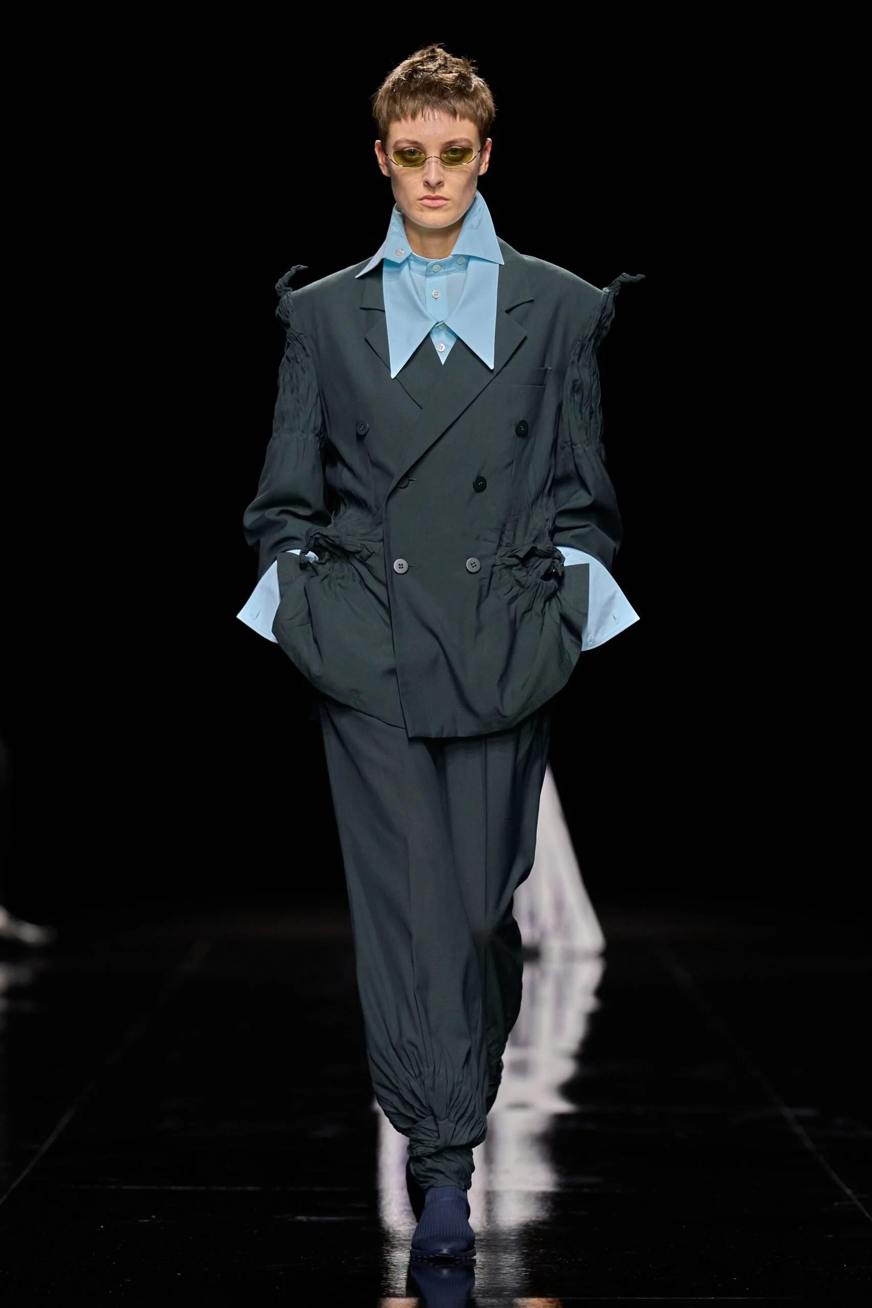 issey-miyake-spring-2027-ready-to-wear-look-21-scaled.jpg