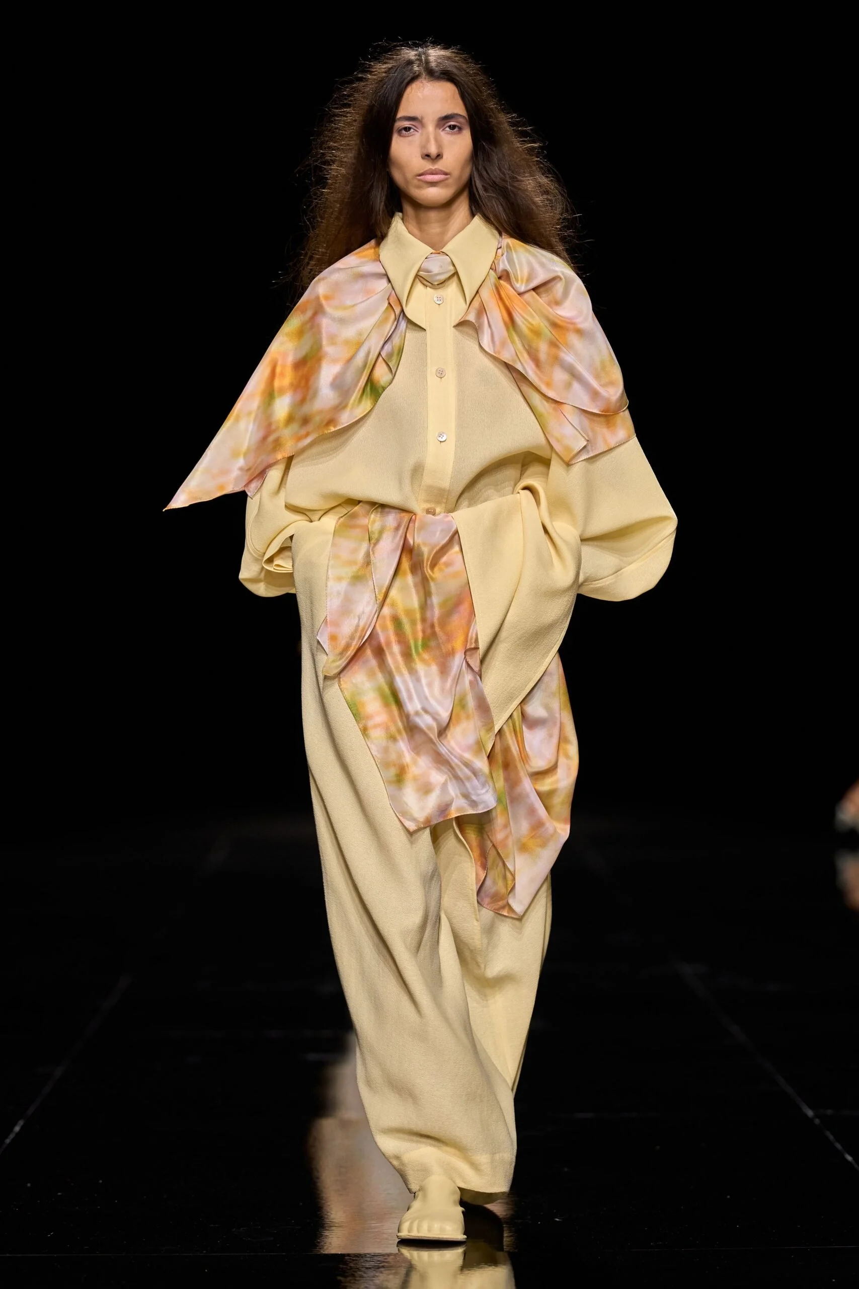 issey-miyake-spring-2027-ready-to-wear-look-32-scaled.jpg