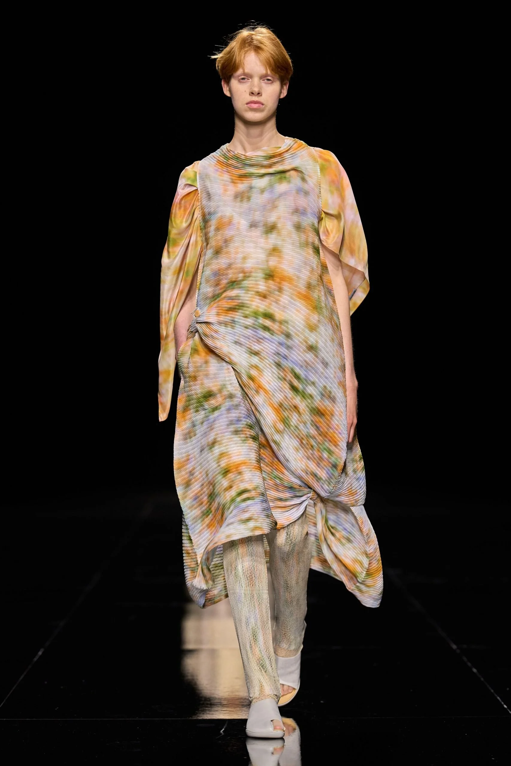 issey-miyake-spring-2027-ready-to-wear-look-33-scaled.jpg