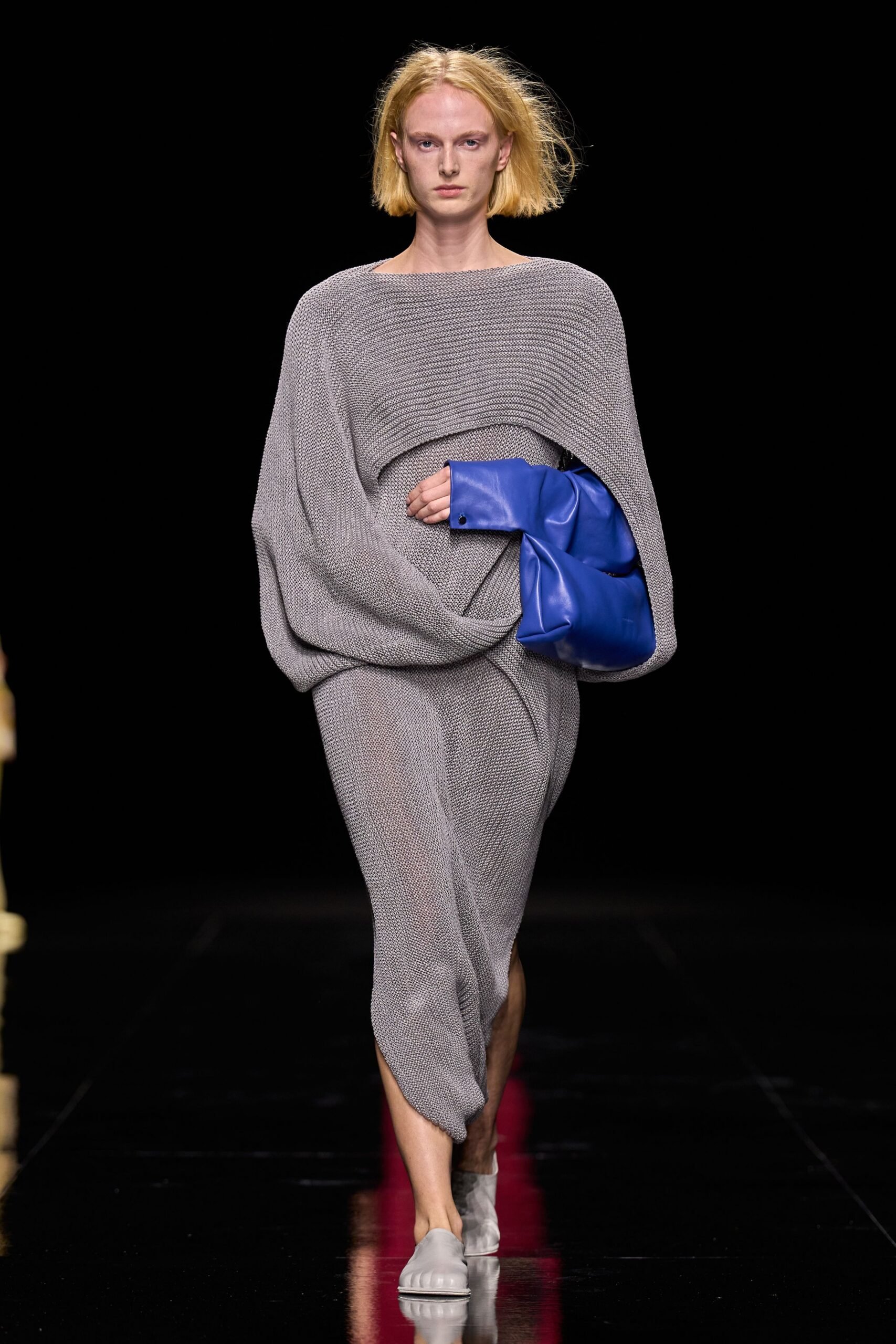 issey-miyake-spring-2027-ready-to-wear-look-35-scaled.jpg