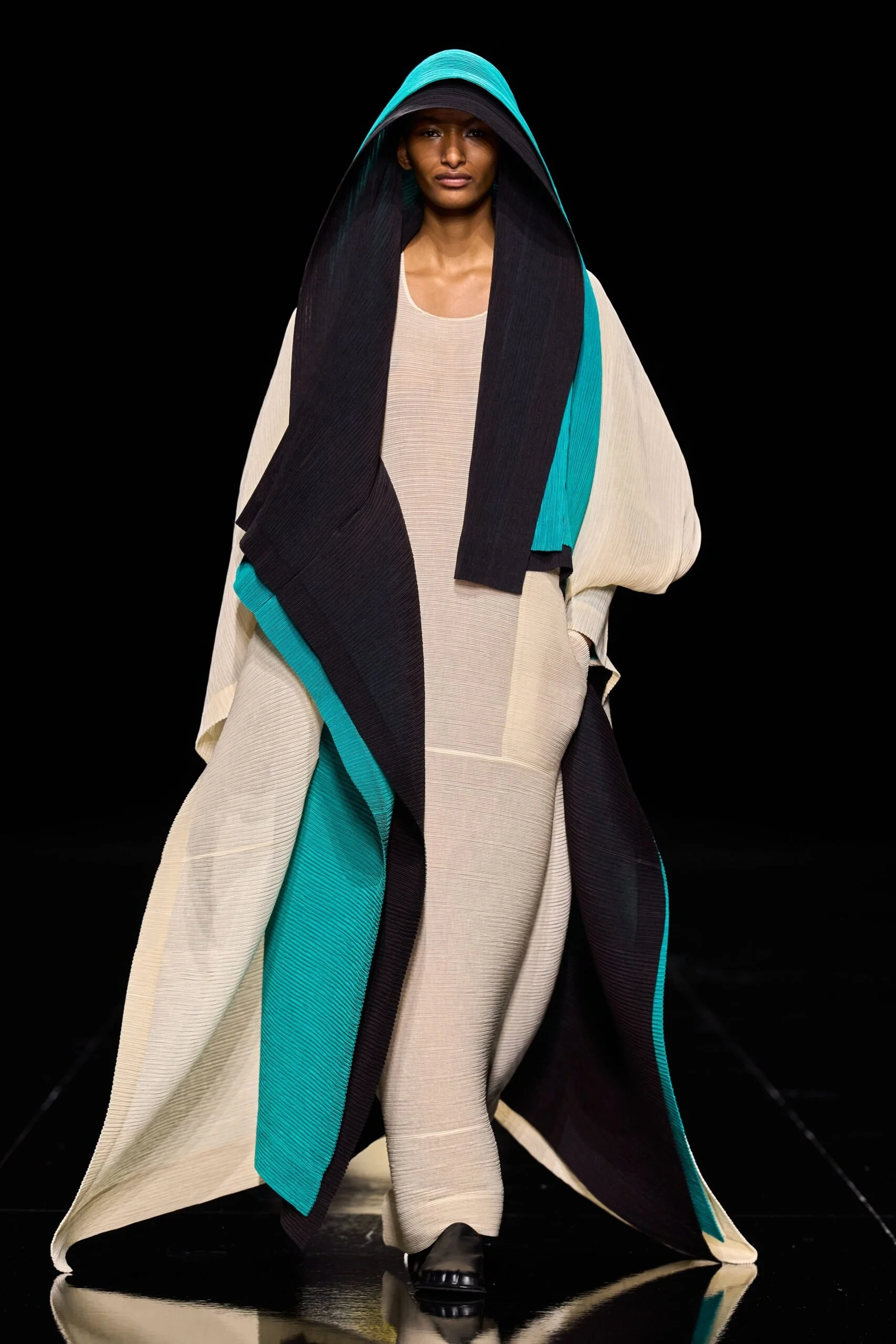 issey-miyake-spring-2027-ready-to-wear-look-41-scaled.jpg