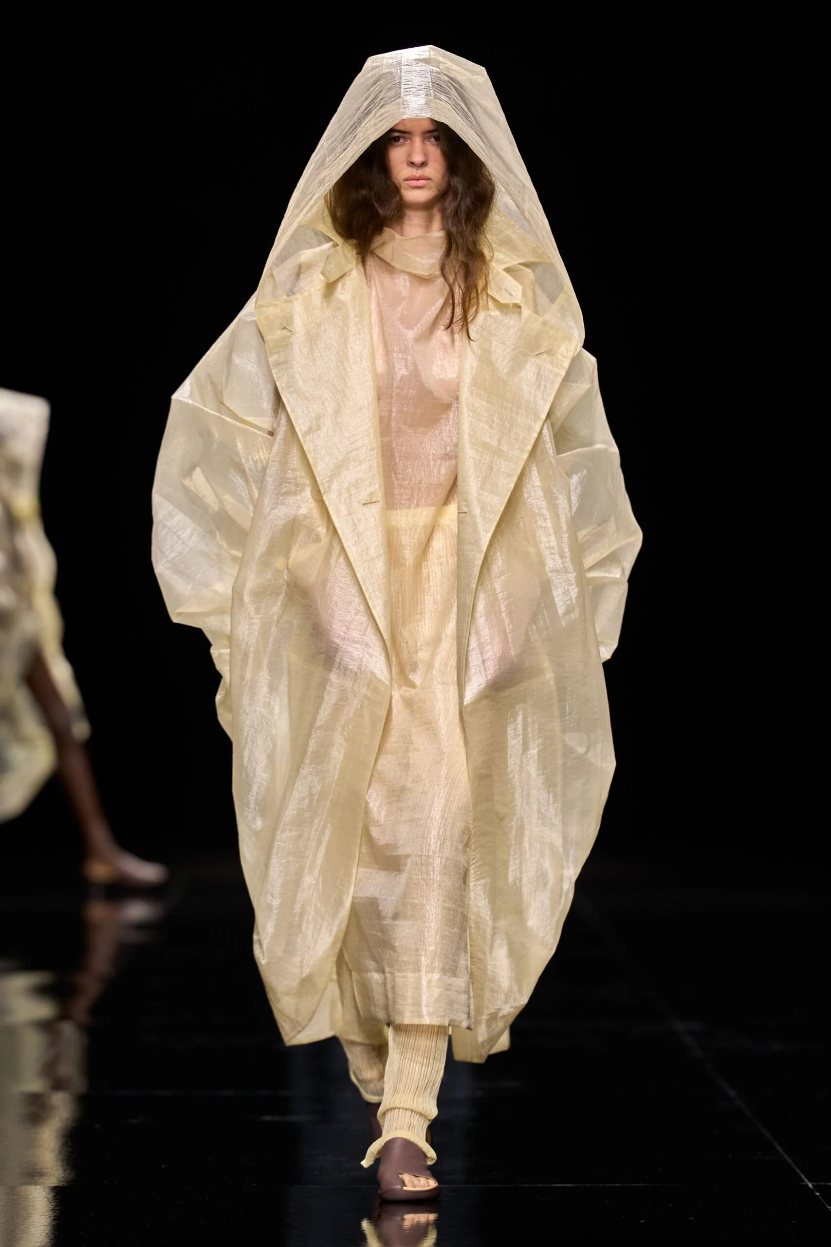 issey-miyake-spring-2027-ready-to-wear-look-47-scaled.jpg