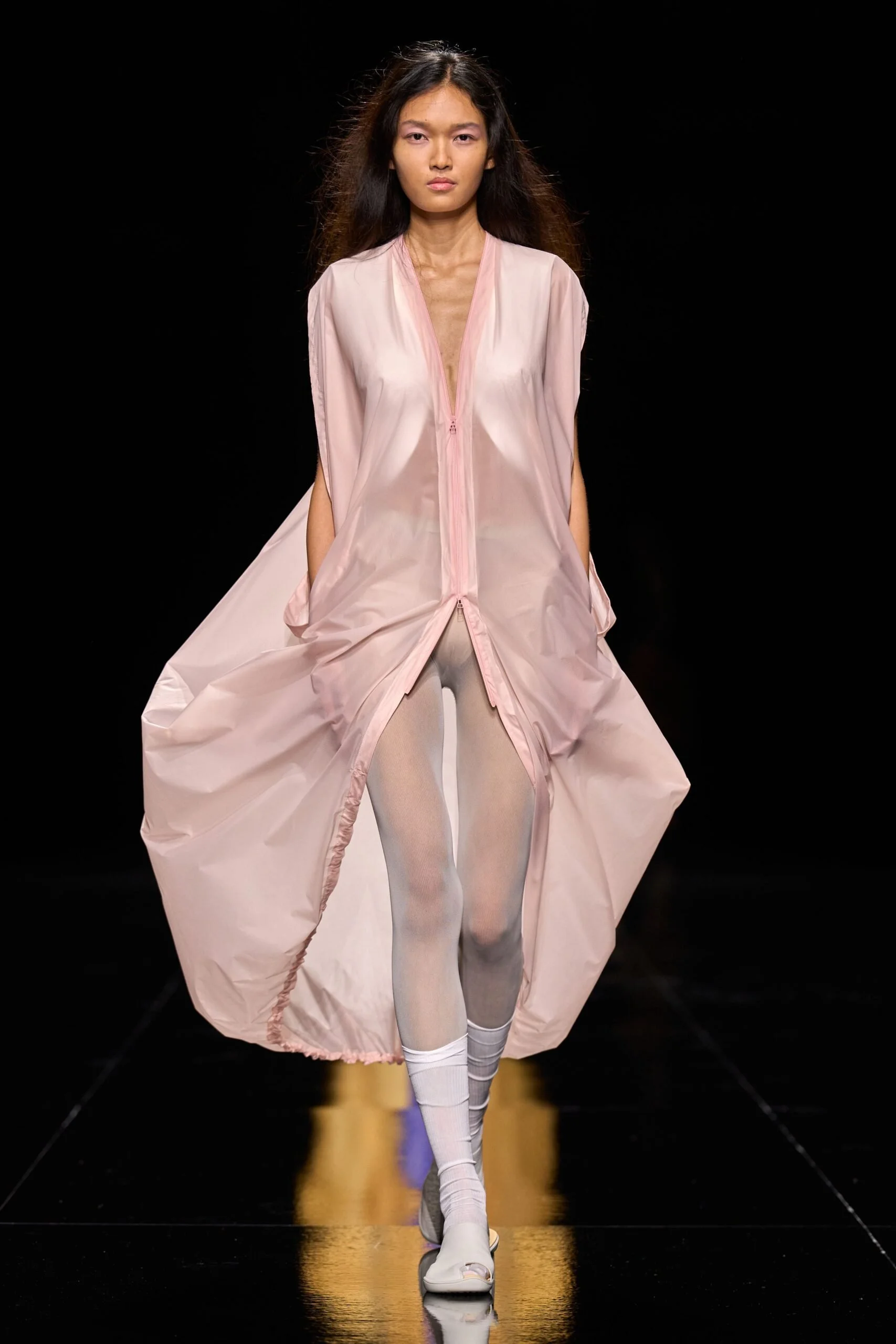 issey-miyake-spring-2027-ready-to-wear-look-49-scaled.jpg