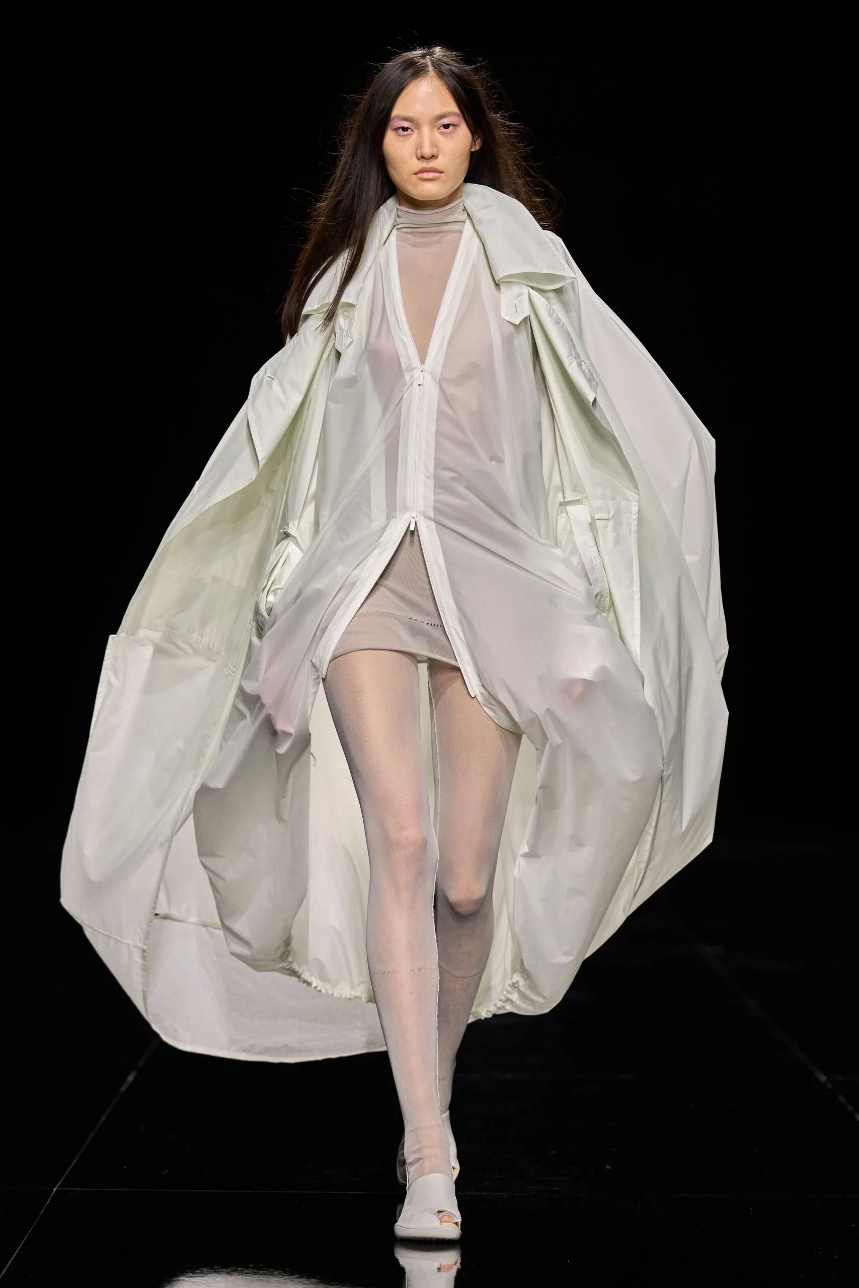 issey-miyake-spring-2027-ready-to-wear-look-54-scaled.jpg