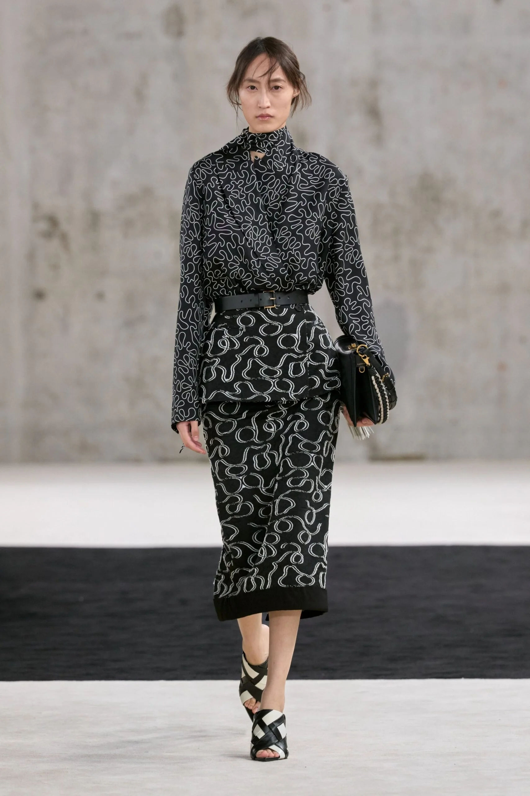lanvin-spring-2027-ready-to-wear-look-05-scaled.jpg