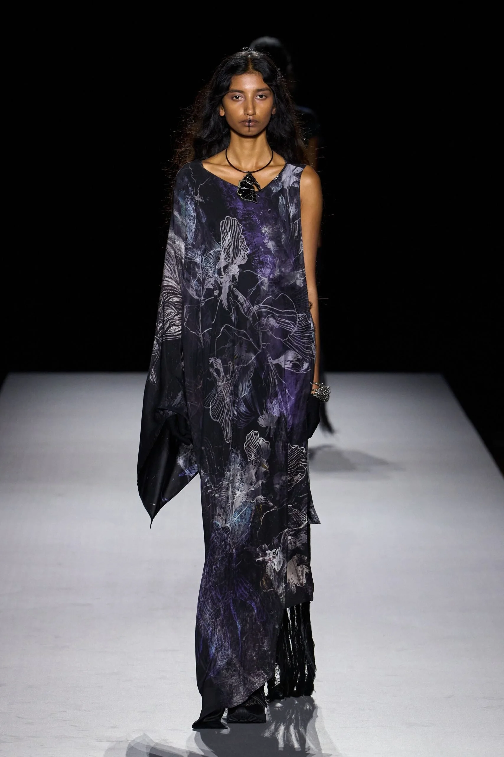 yohji-yamamoto-spring-2027-ready-to-wear-look-14-scaled.jpg