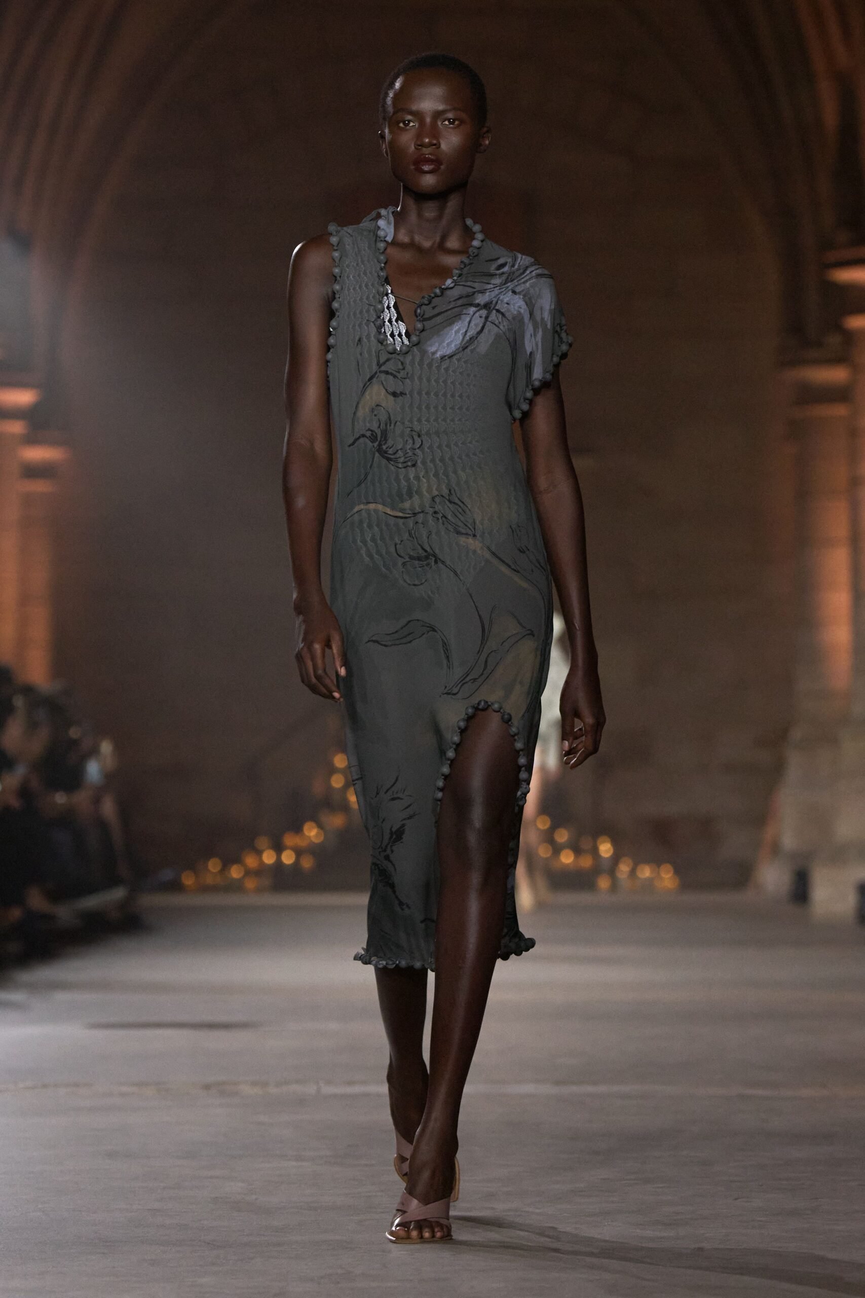 victoria-beckham-spring-2027-ready-to-wear-look-02-scaled.jpg