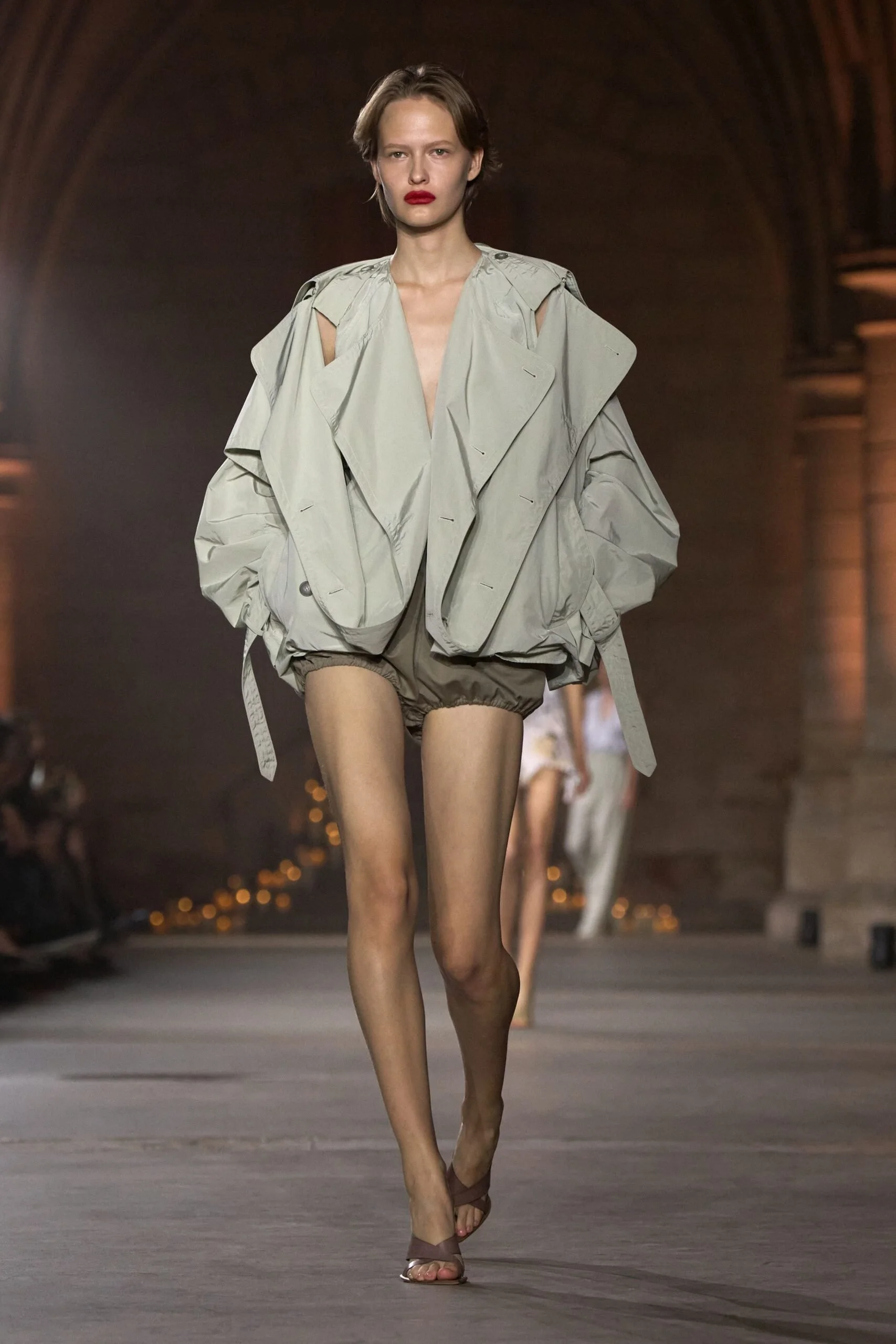 victoria-beckham-spring-2027-ready-to-wear-look-03-scaled.jpg