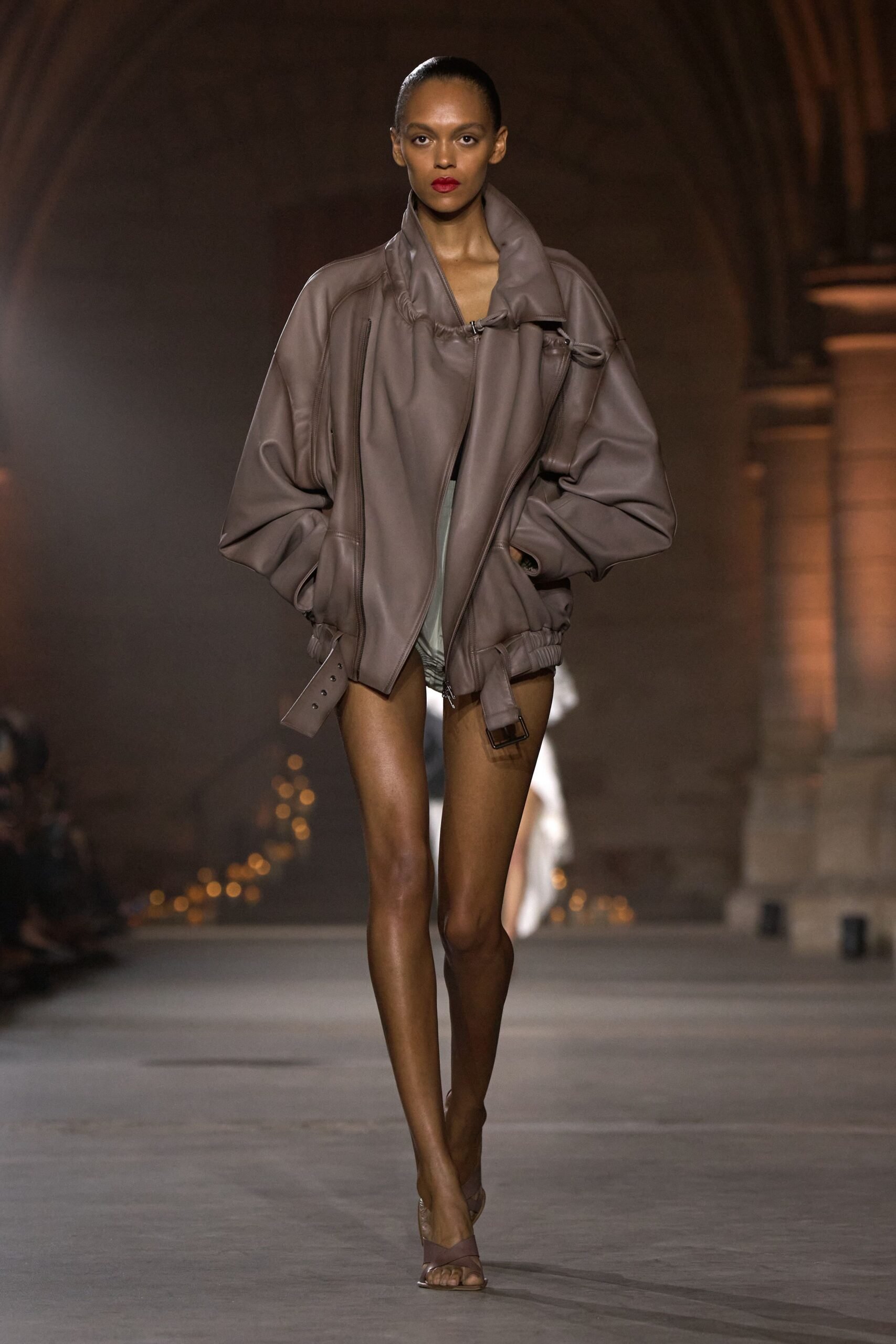victoria-beckham-spring-2027-ready-to-wear-look-18-scaled.jpg