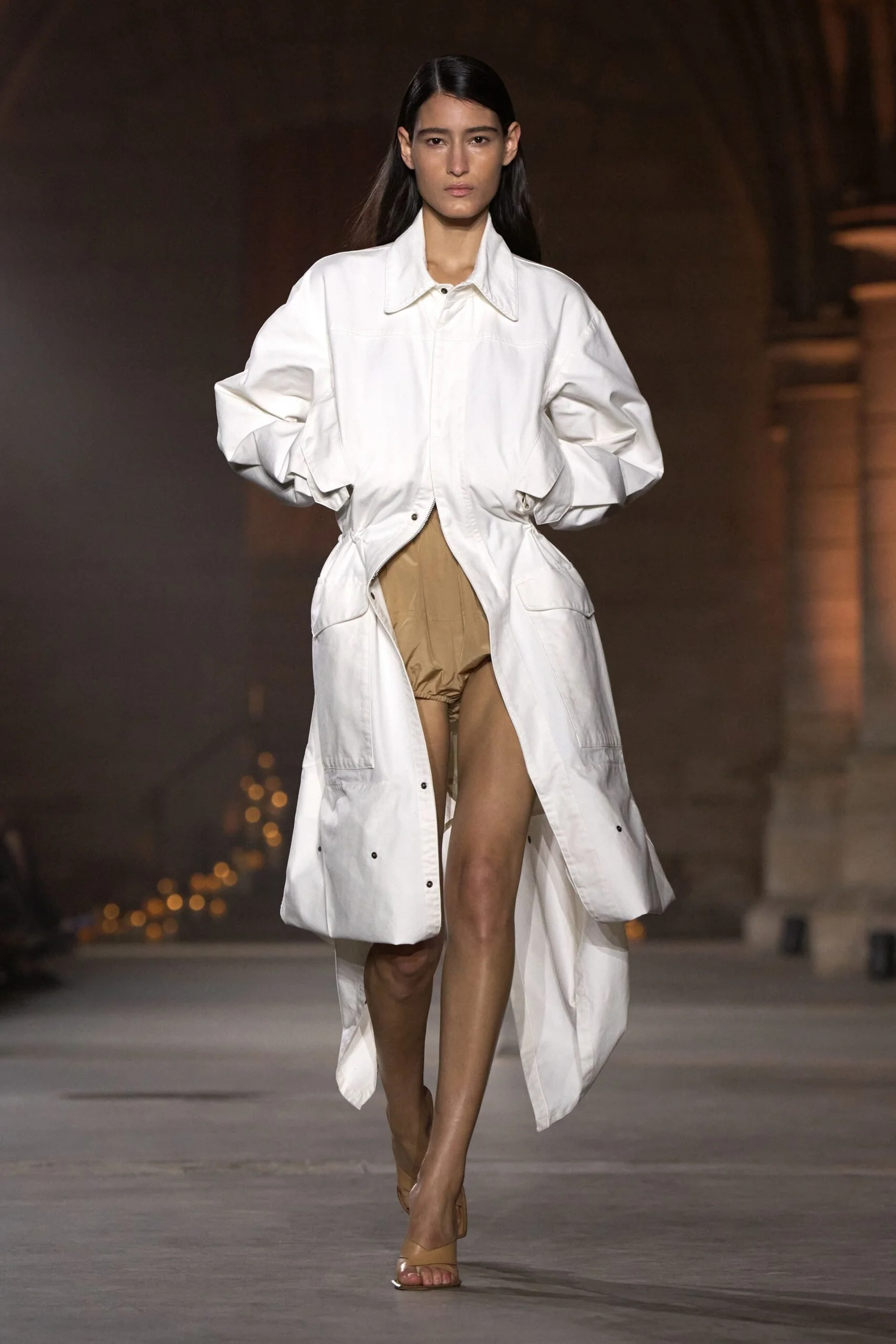 victoria-beckham-spring-2027-ready-to-wear-look-19-scaled.jpg